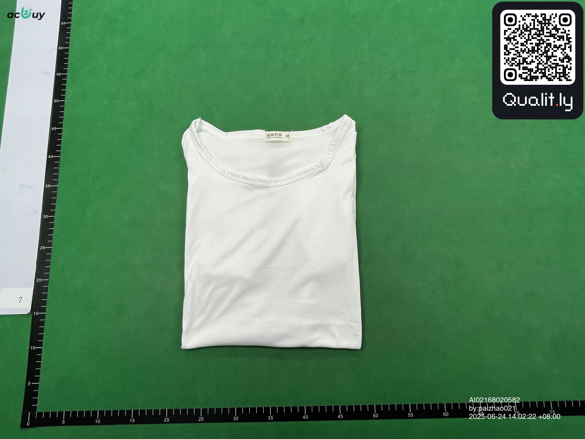 T-Shirt — QC-Foto 2 von 88