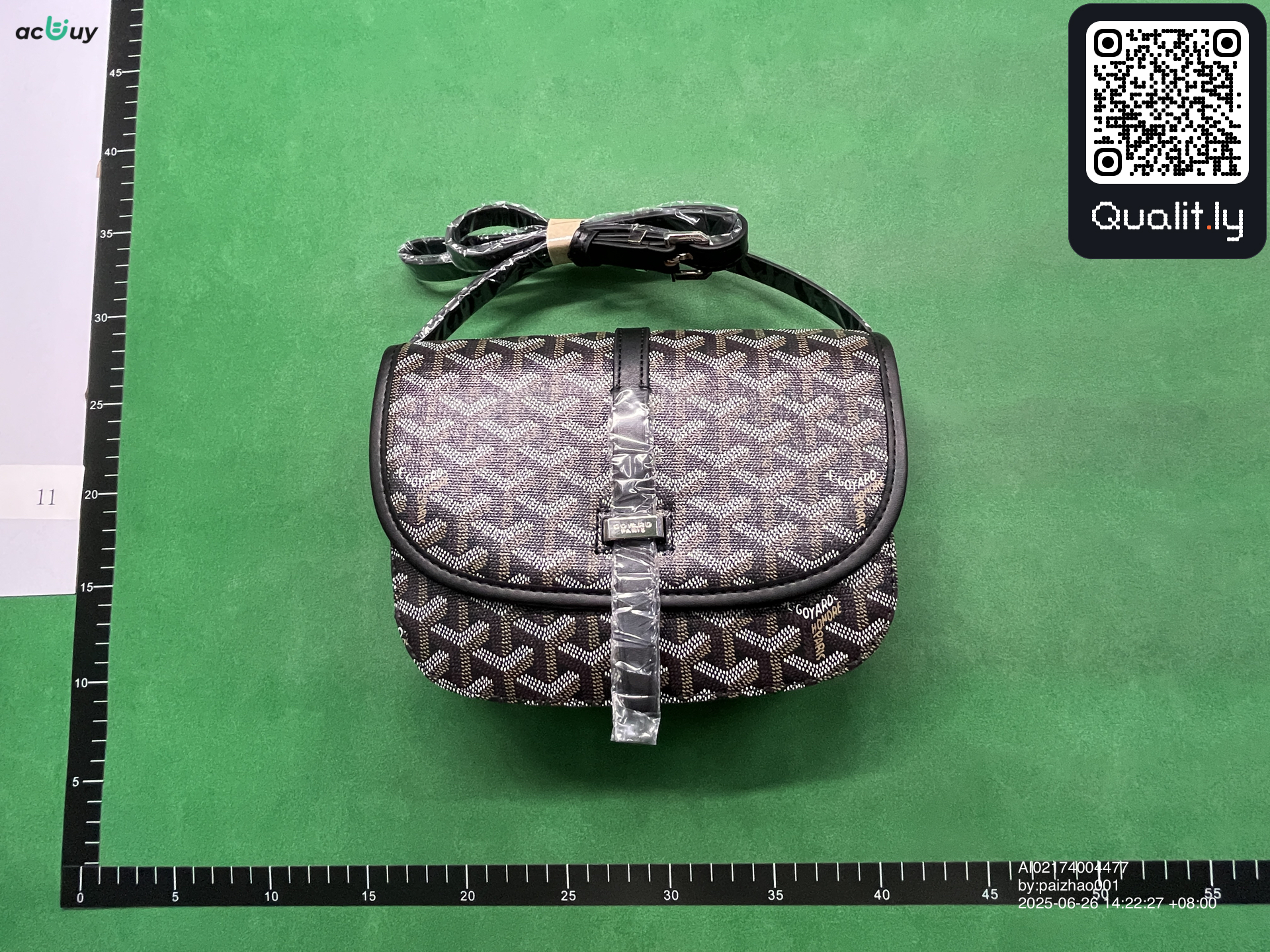 Bag QC photo 3 of 26