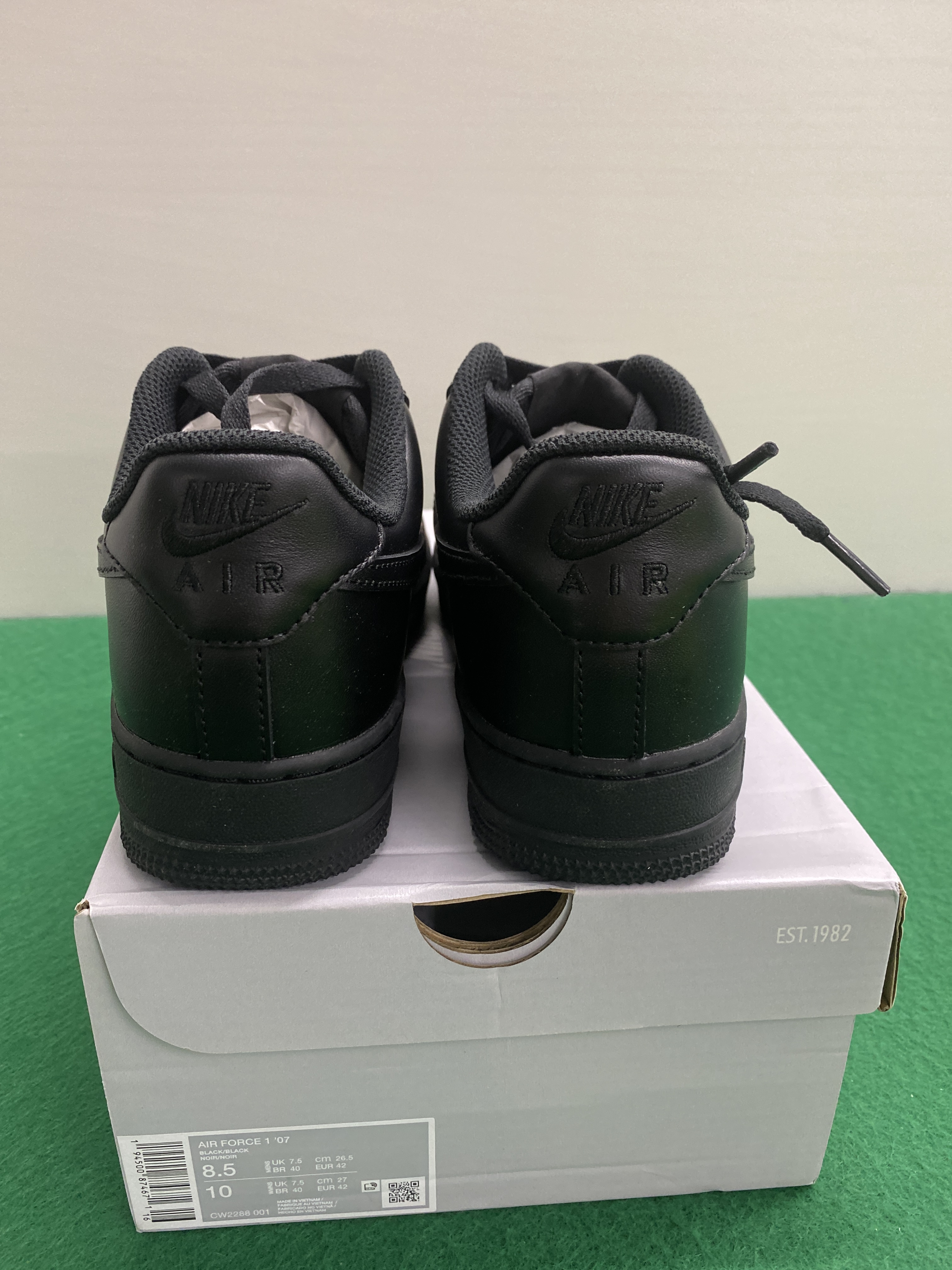Sneakersy — zdjęcie QC 2 z 133