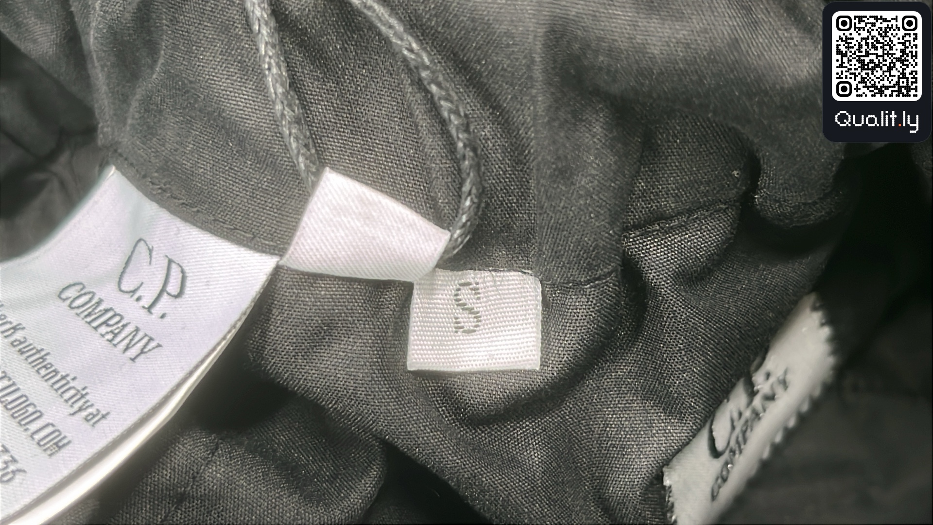Pantaloni — foto QC 1 di 17