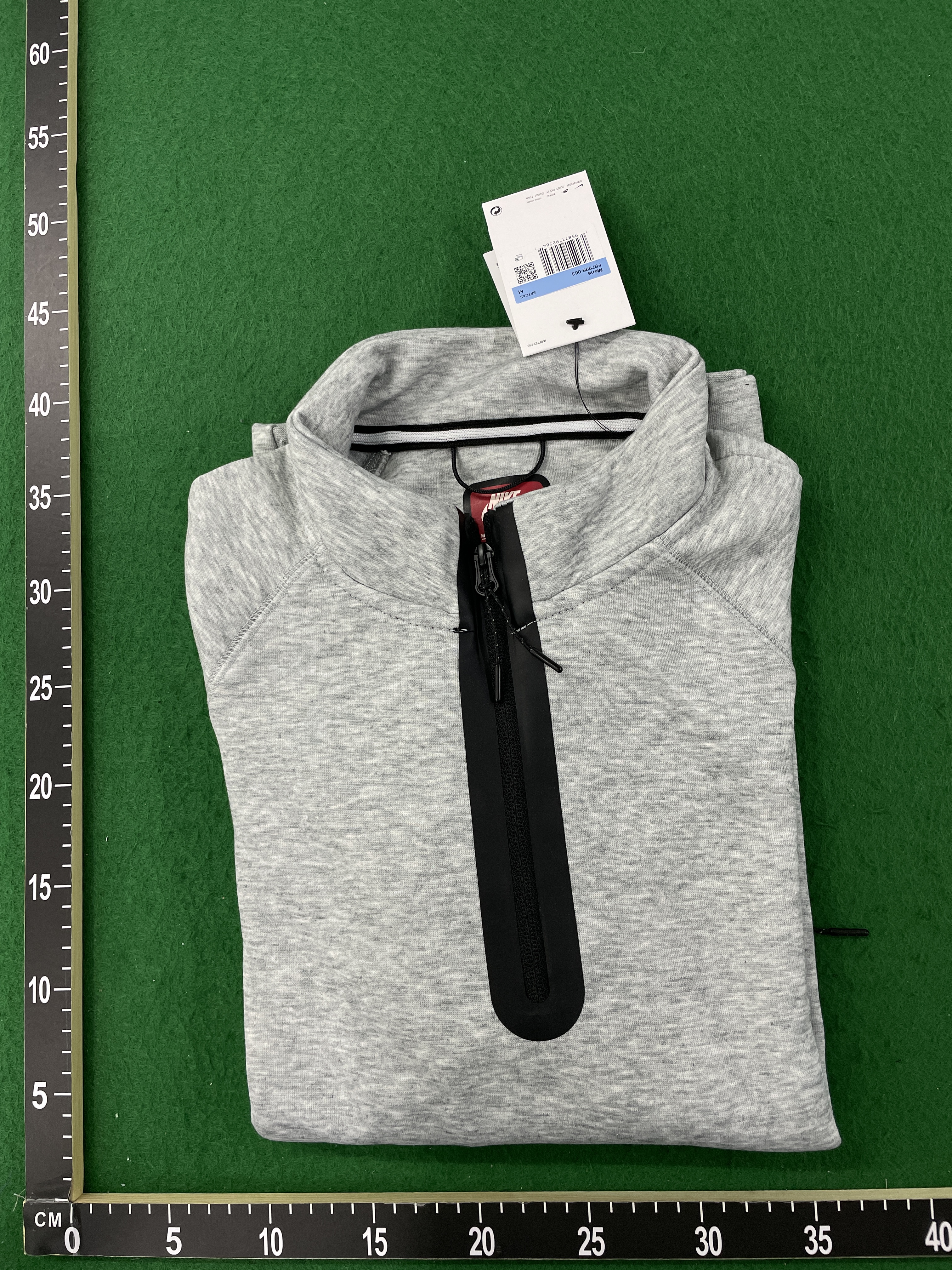 Pull — photo QC 1 sur 76