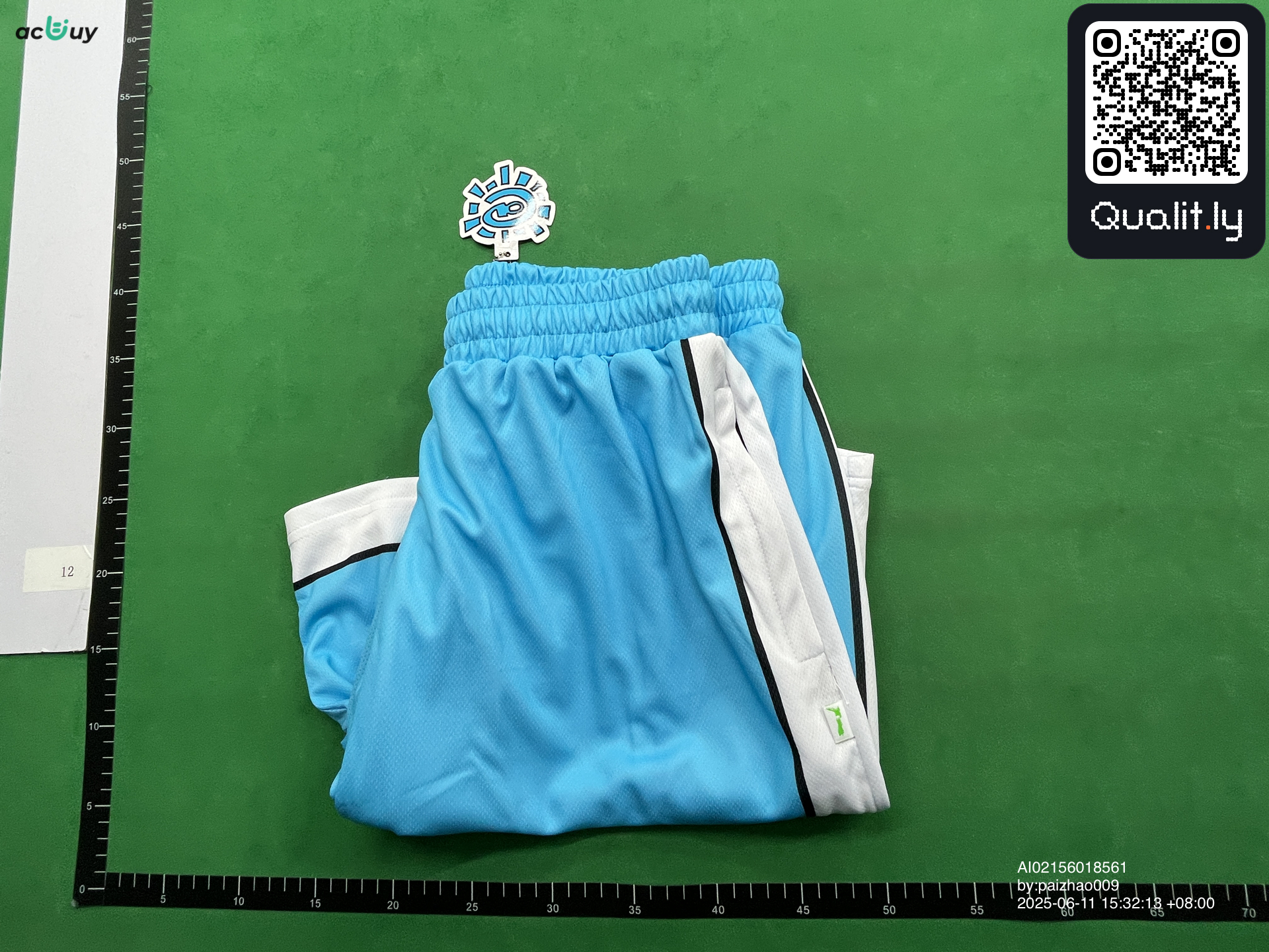 Shorts QC photo 1 of 4