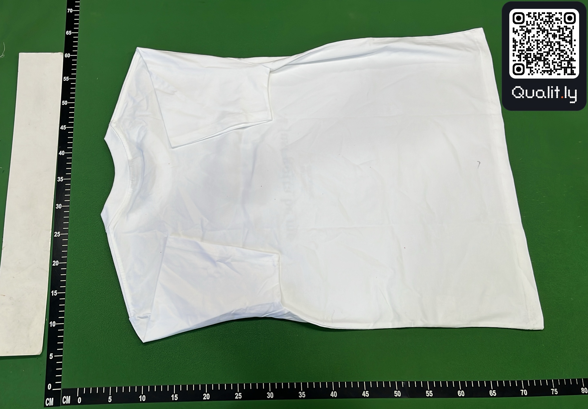 T-shirt — foto QC 3 di 24