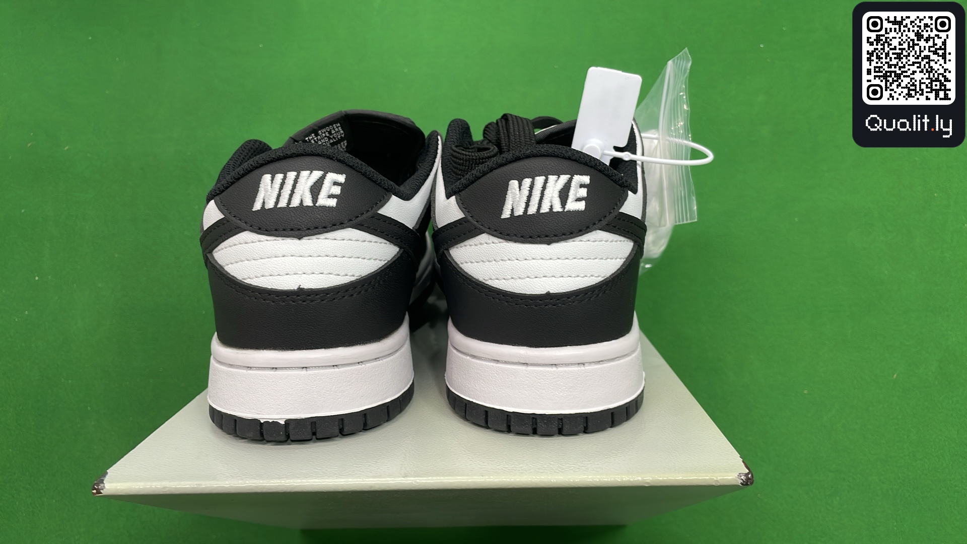 Sneakers QC photo 3 of 12