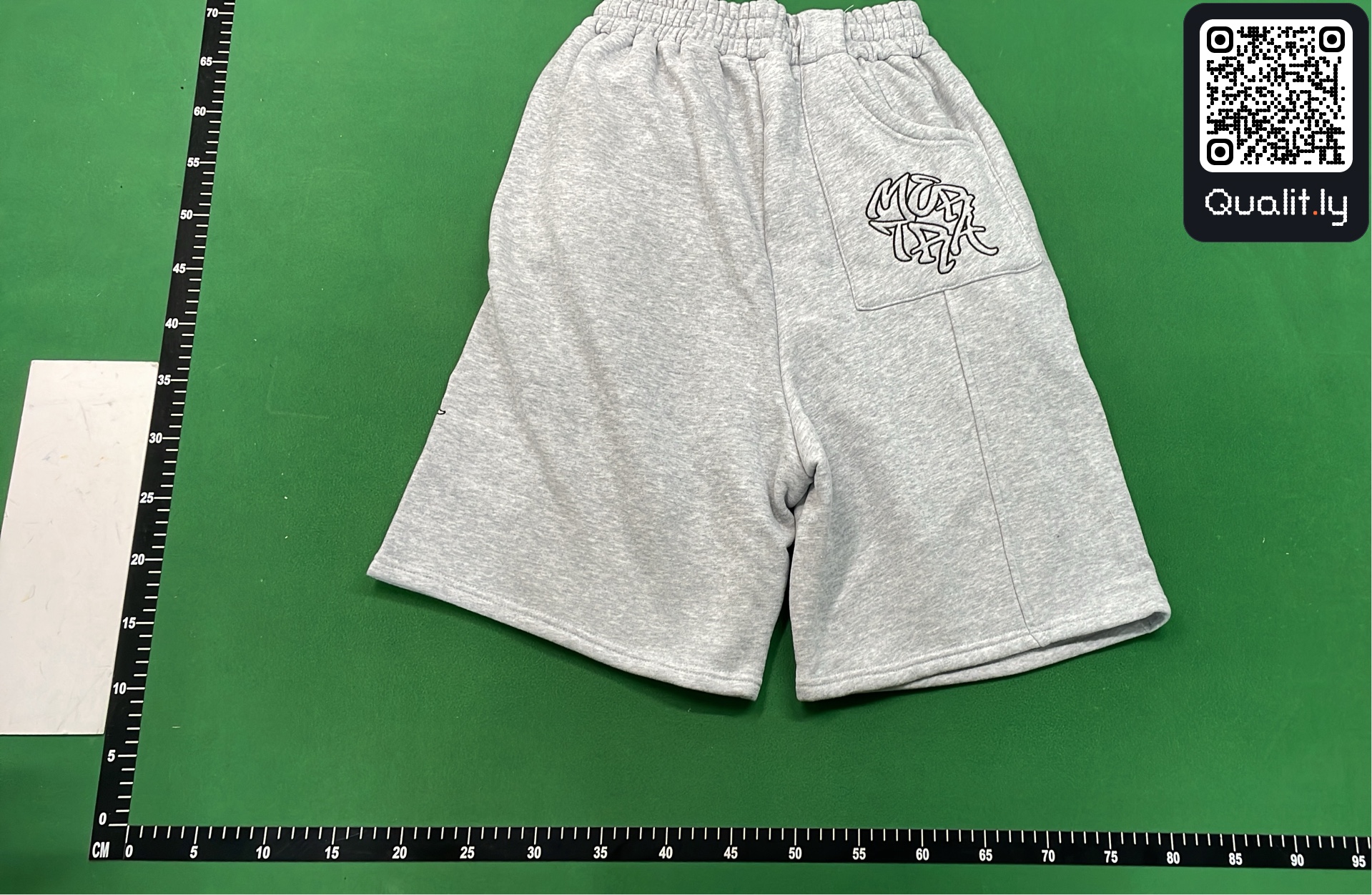 短裤 QC 照片 3 / 50