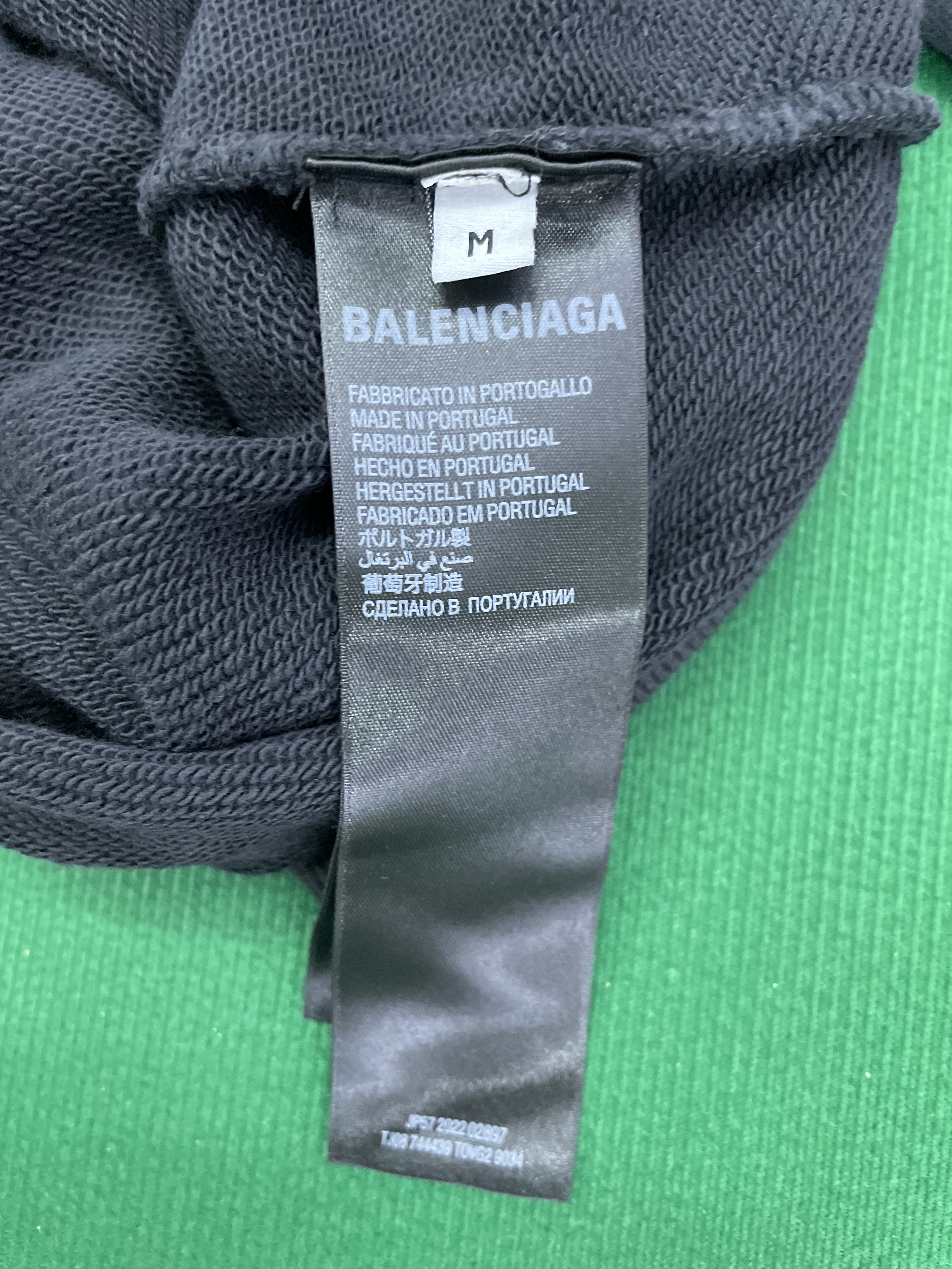 Hoodie QC photo 3 of 37
