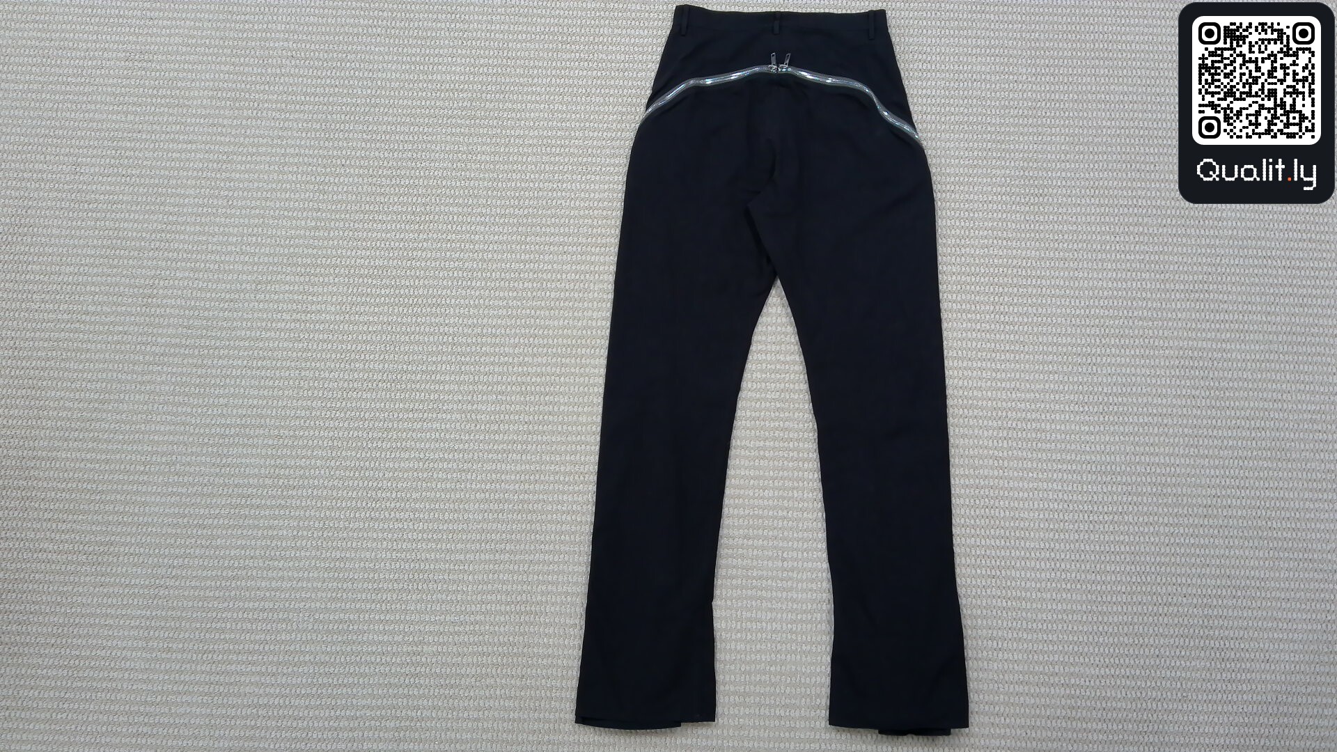 Pants QC photo 3 of 7