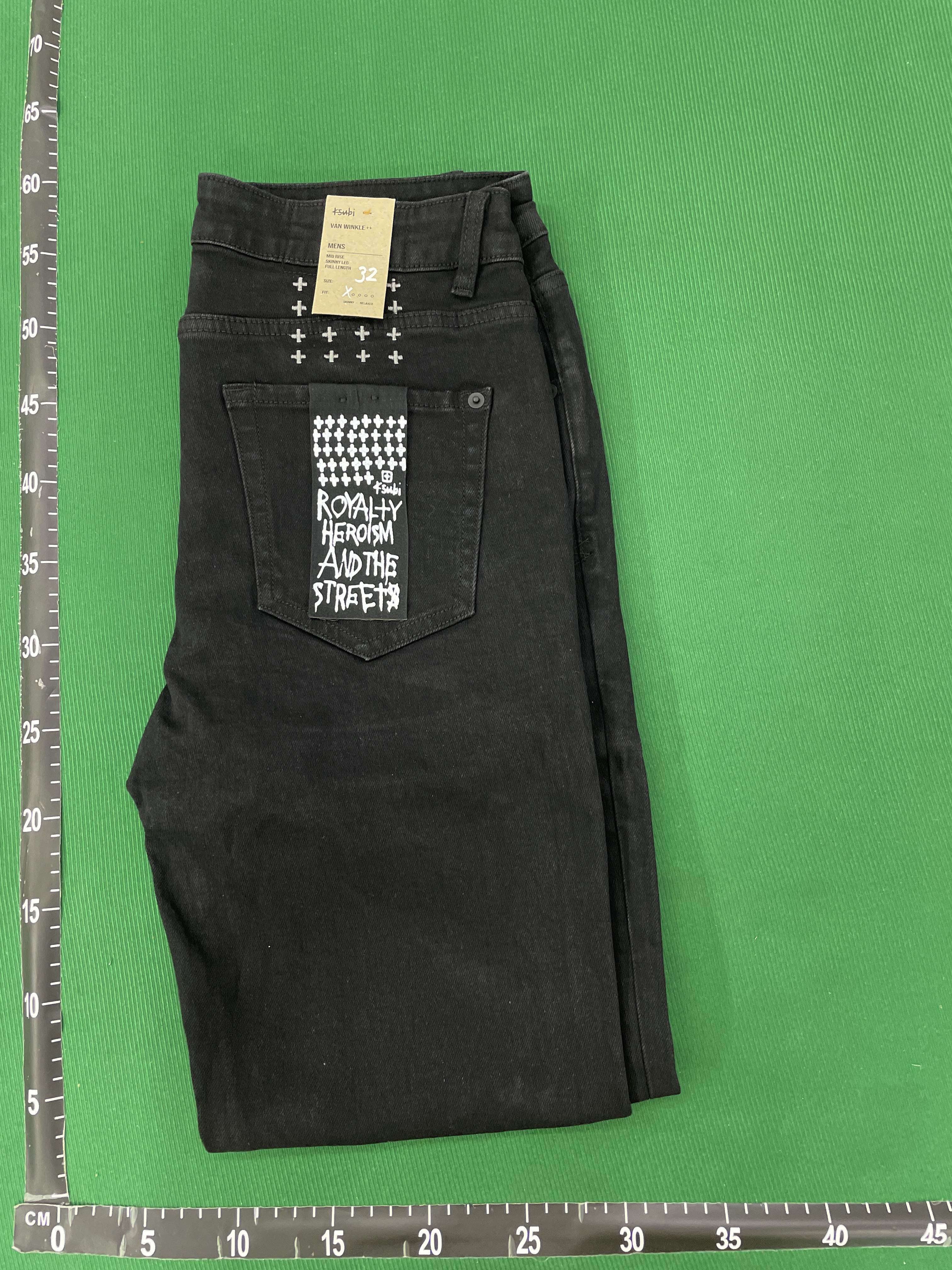 Jeans QC photo 1 of 31