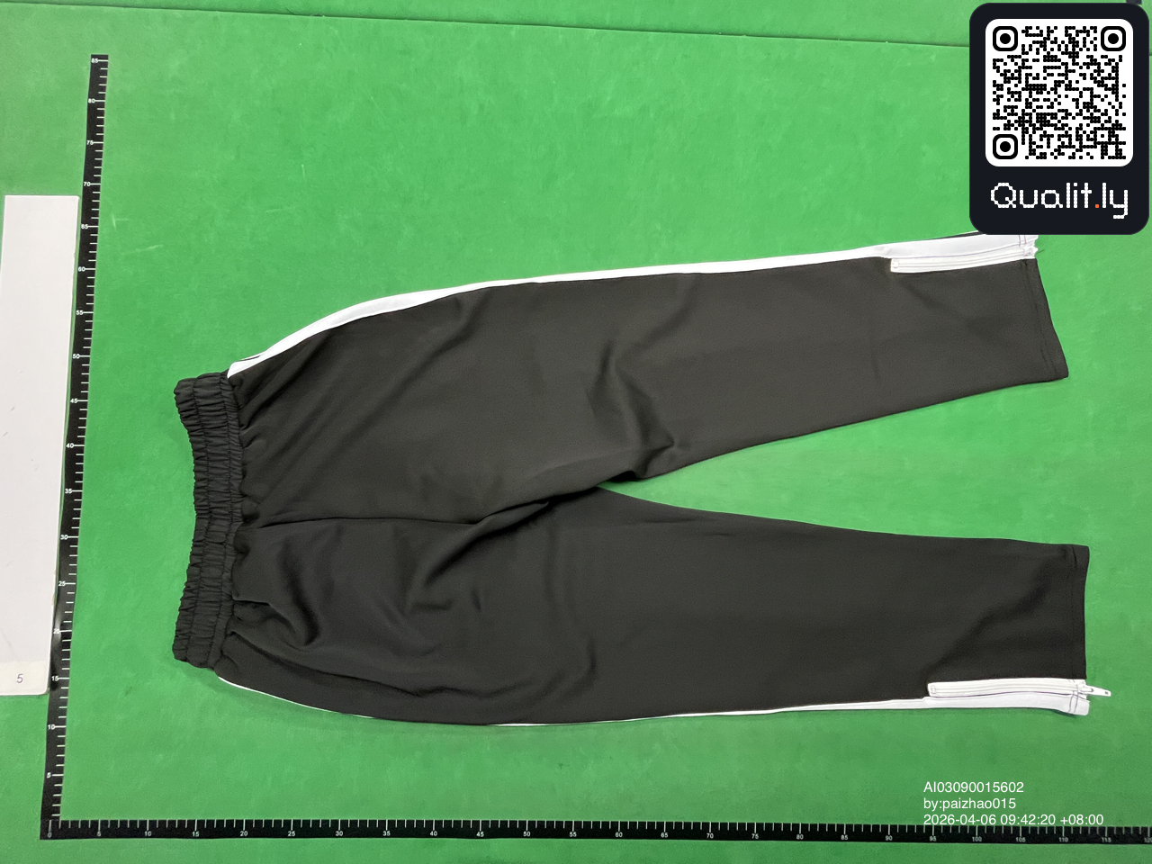 Pants QC photo 2 of 56