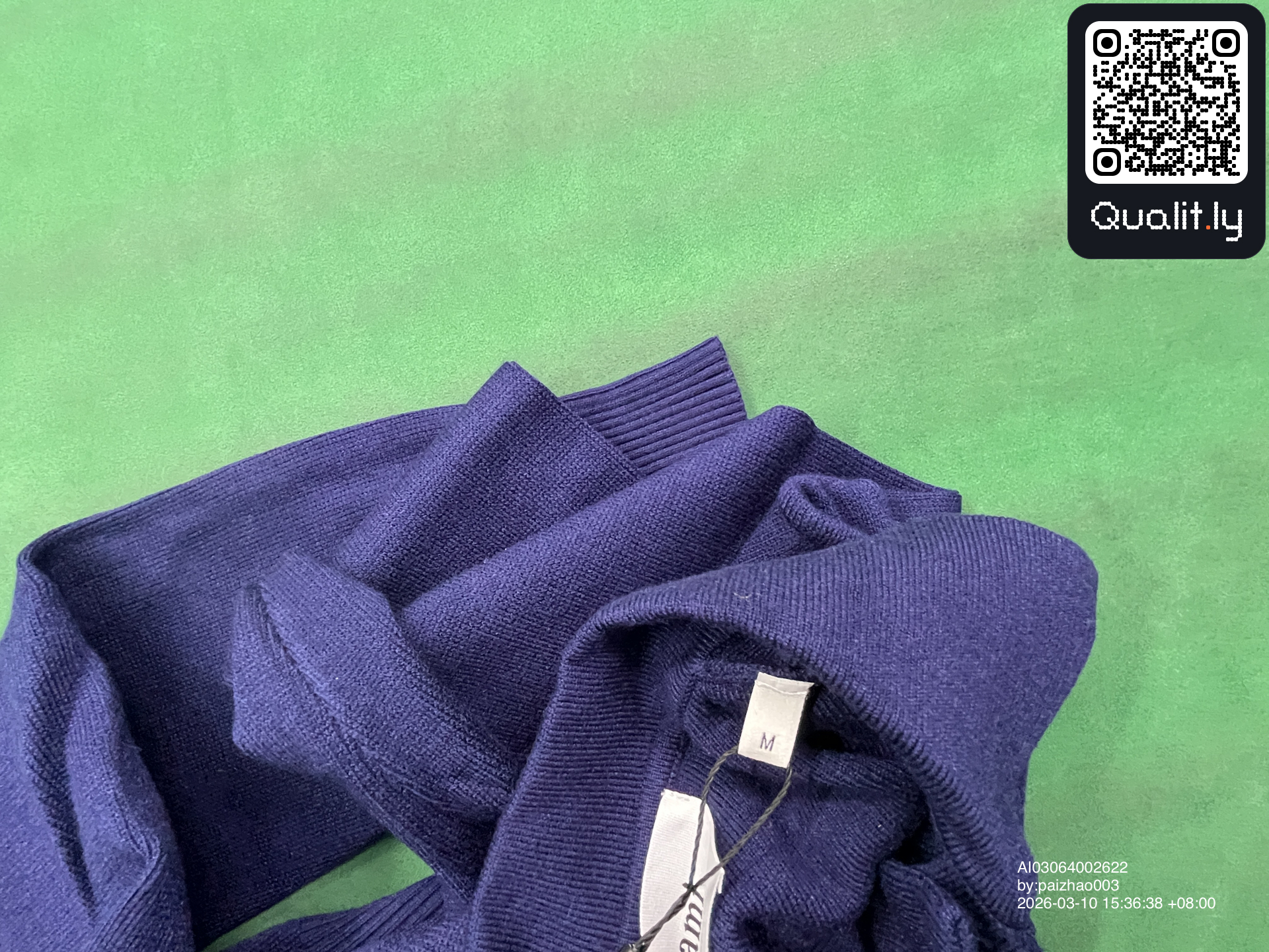 Sweater QC photo 1 of 10