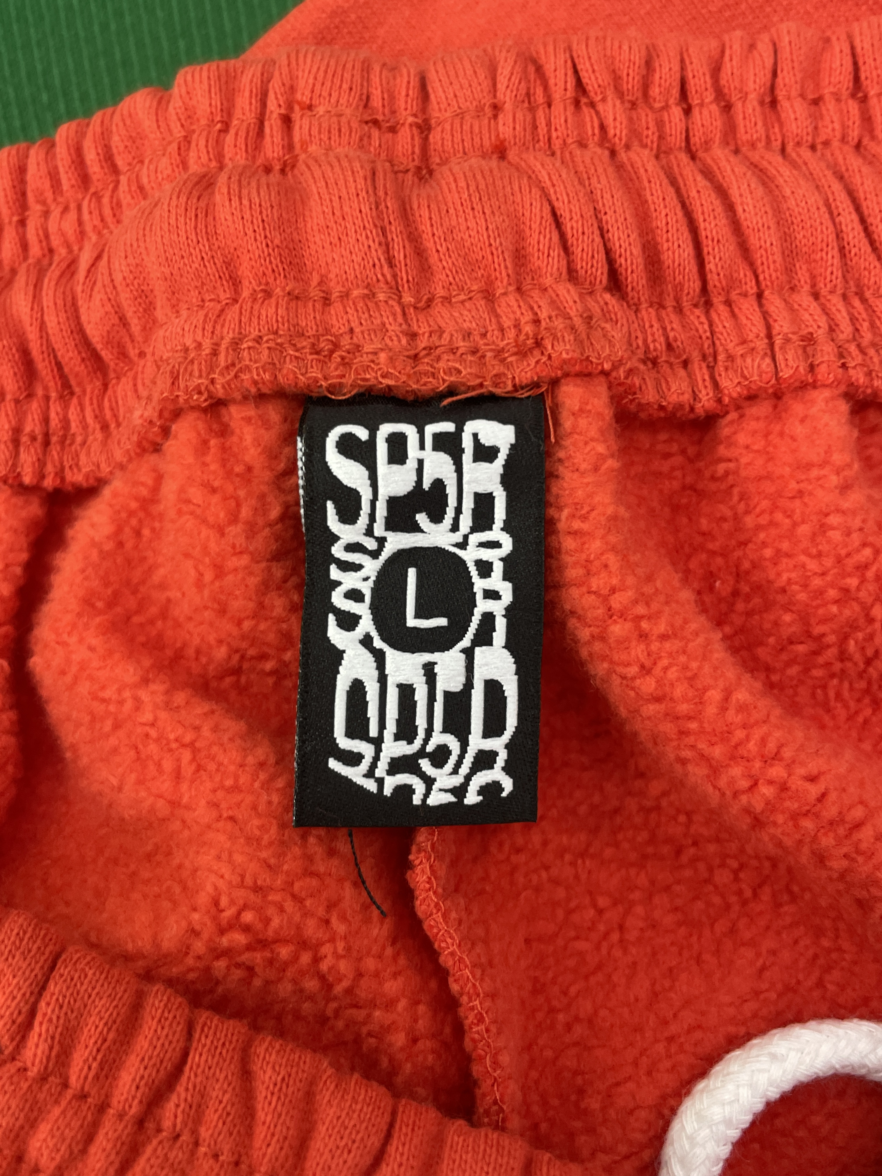 Hoodie — QC-Foto 2 von 86