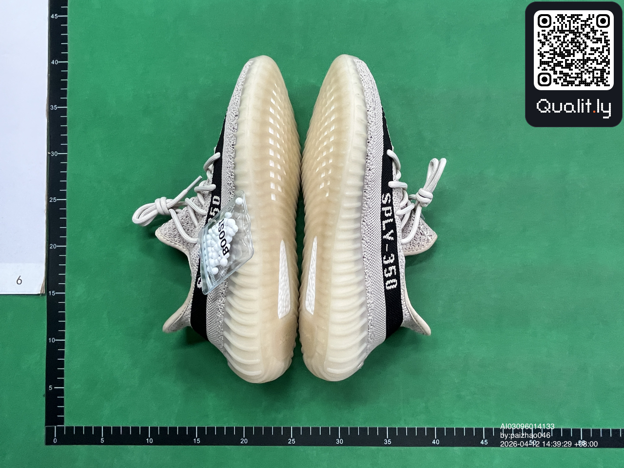 Sneakers — foto QC 2 di 6