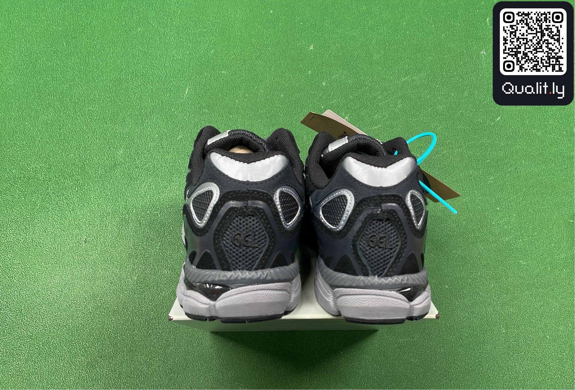 Sneakers — foto QC 3 di 6