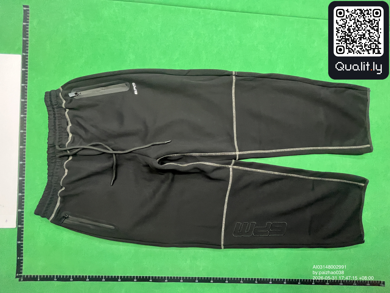 Hoodie QC photo 2 of 54