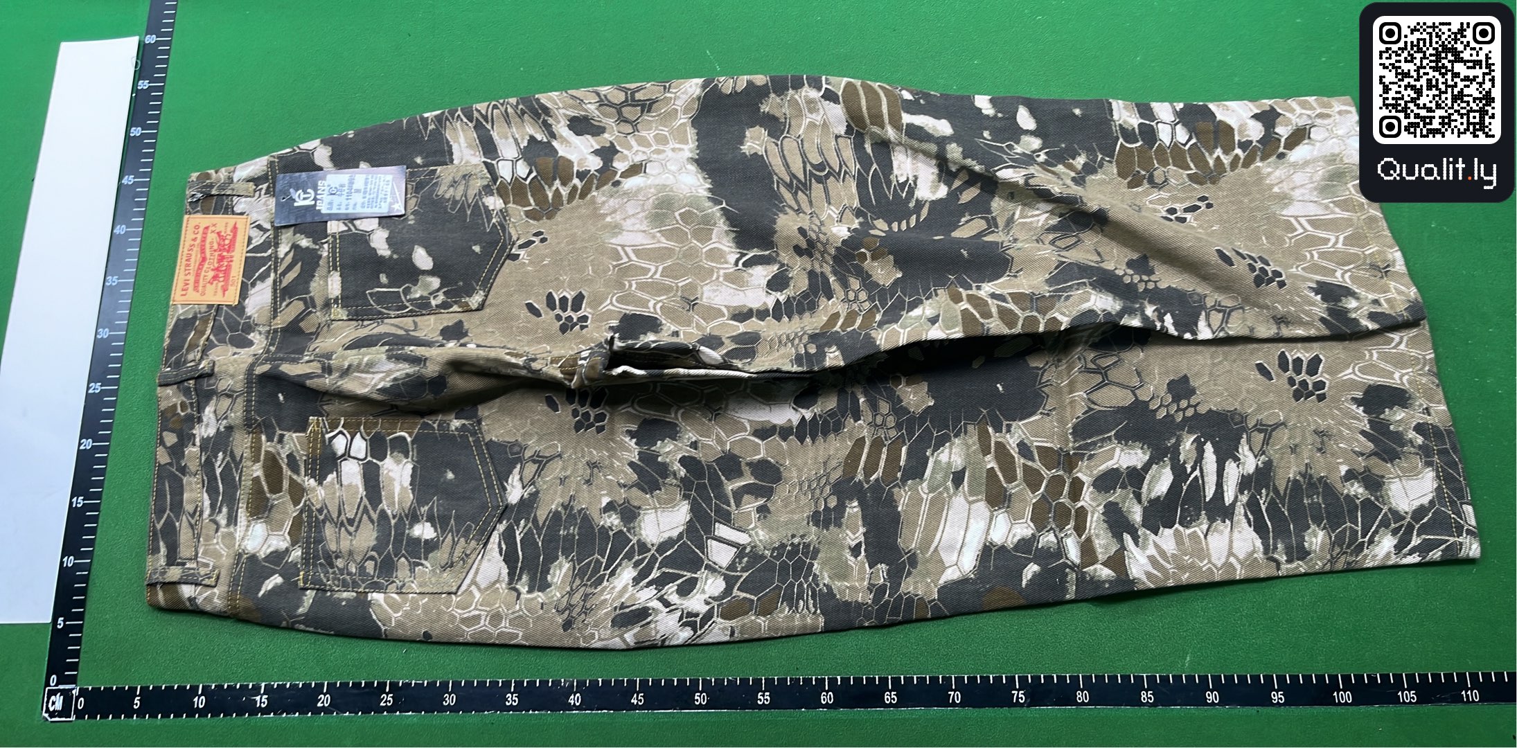牛仔裤 QC 照片 3 / 4