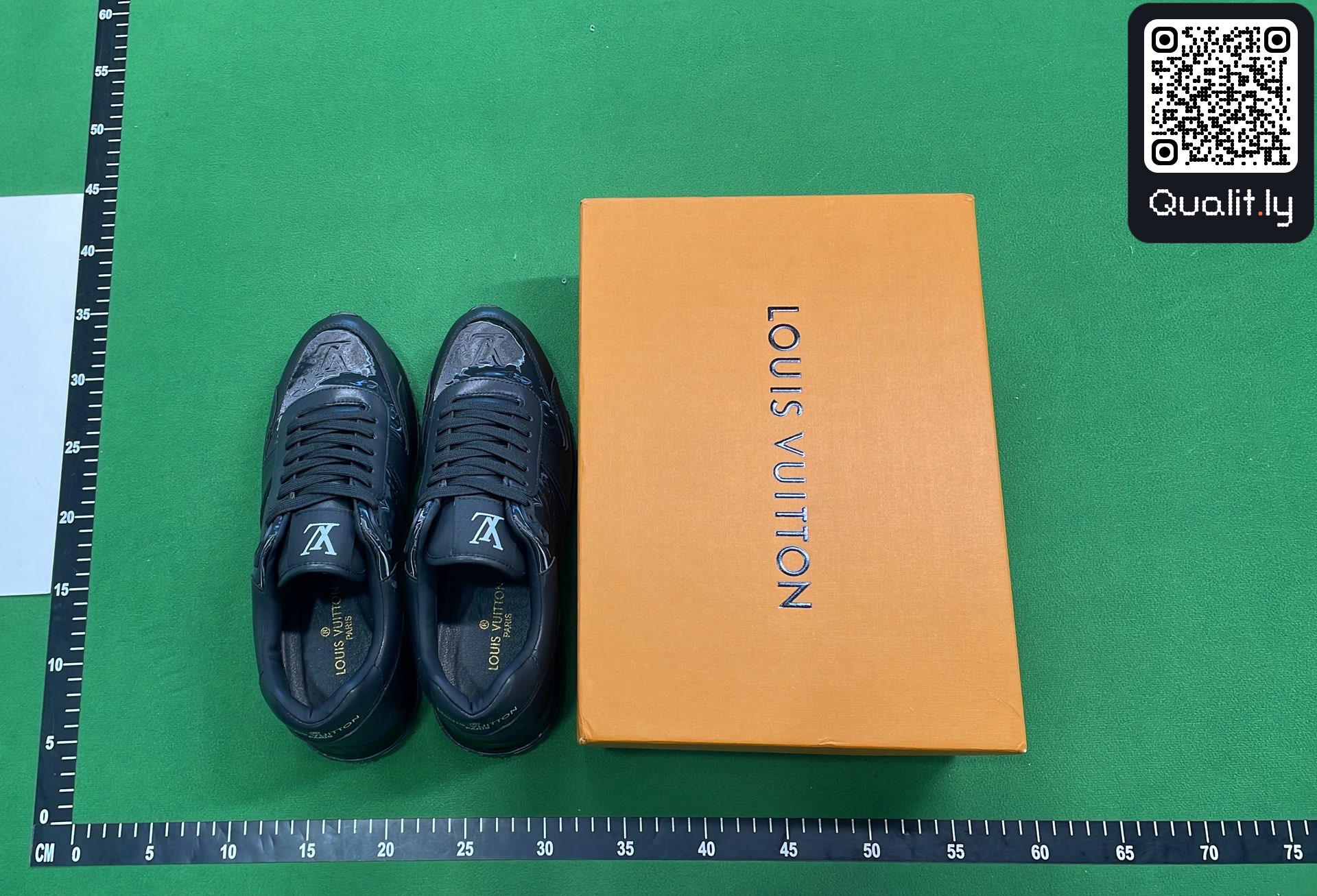 Sneakers — QC-foto 1 av 24
