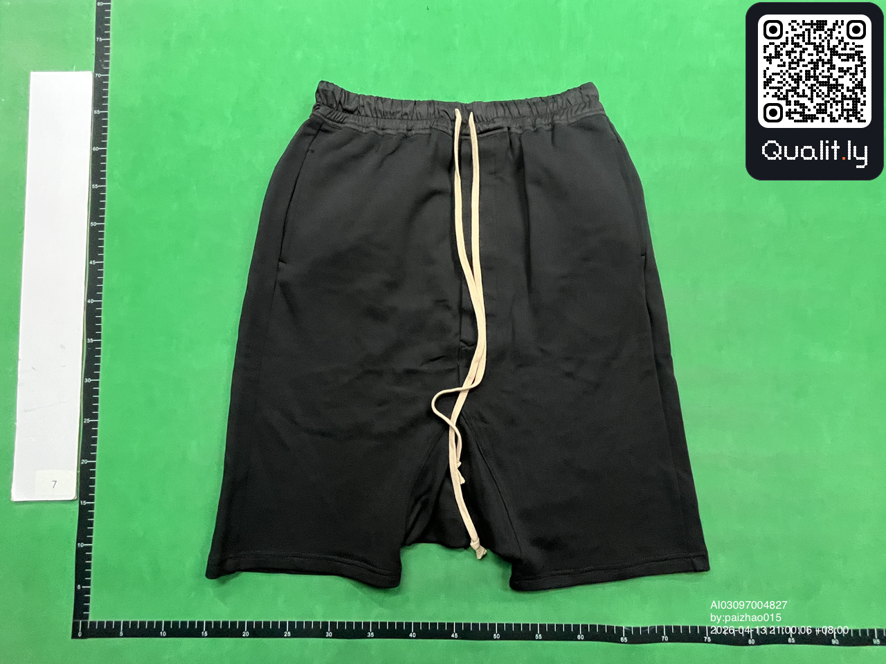 Pantalón corto — foto QC 3 de 8