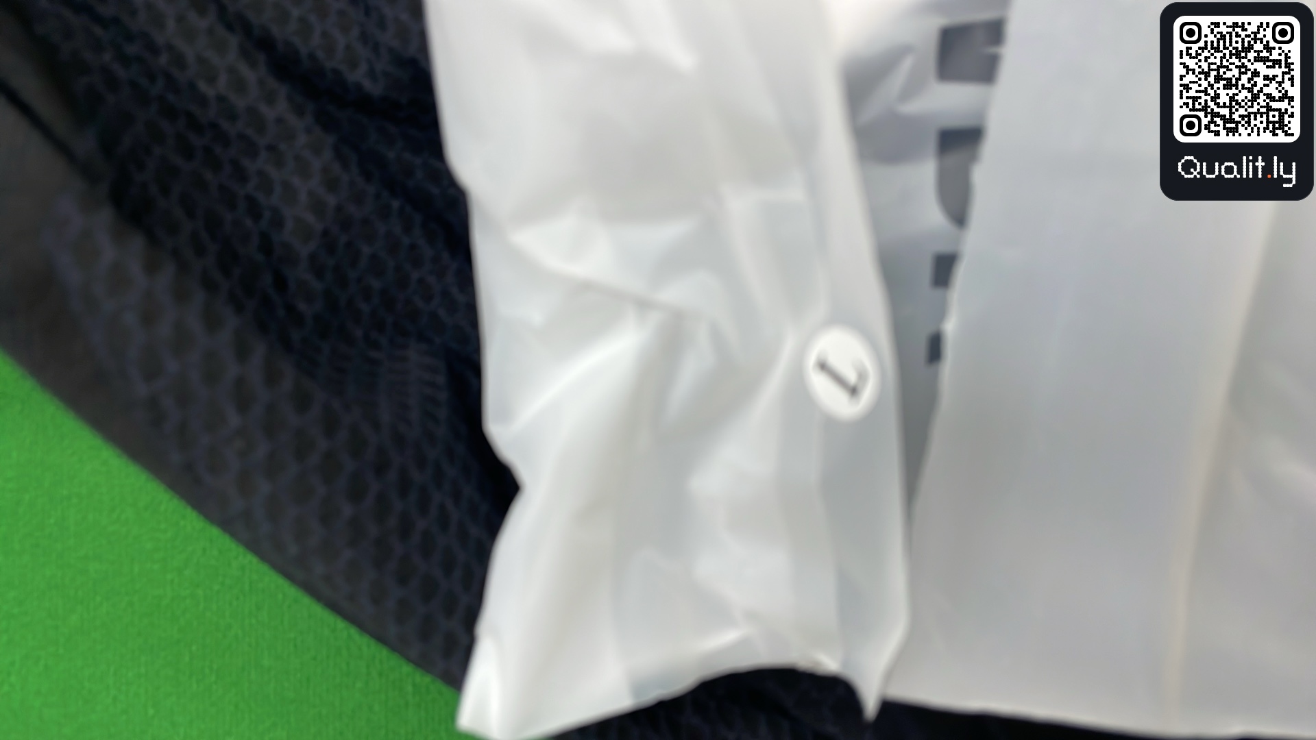T-shirt — photo QC 1 sur 8