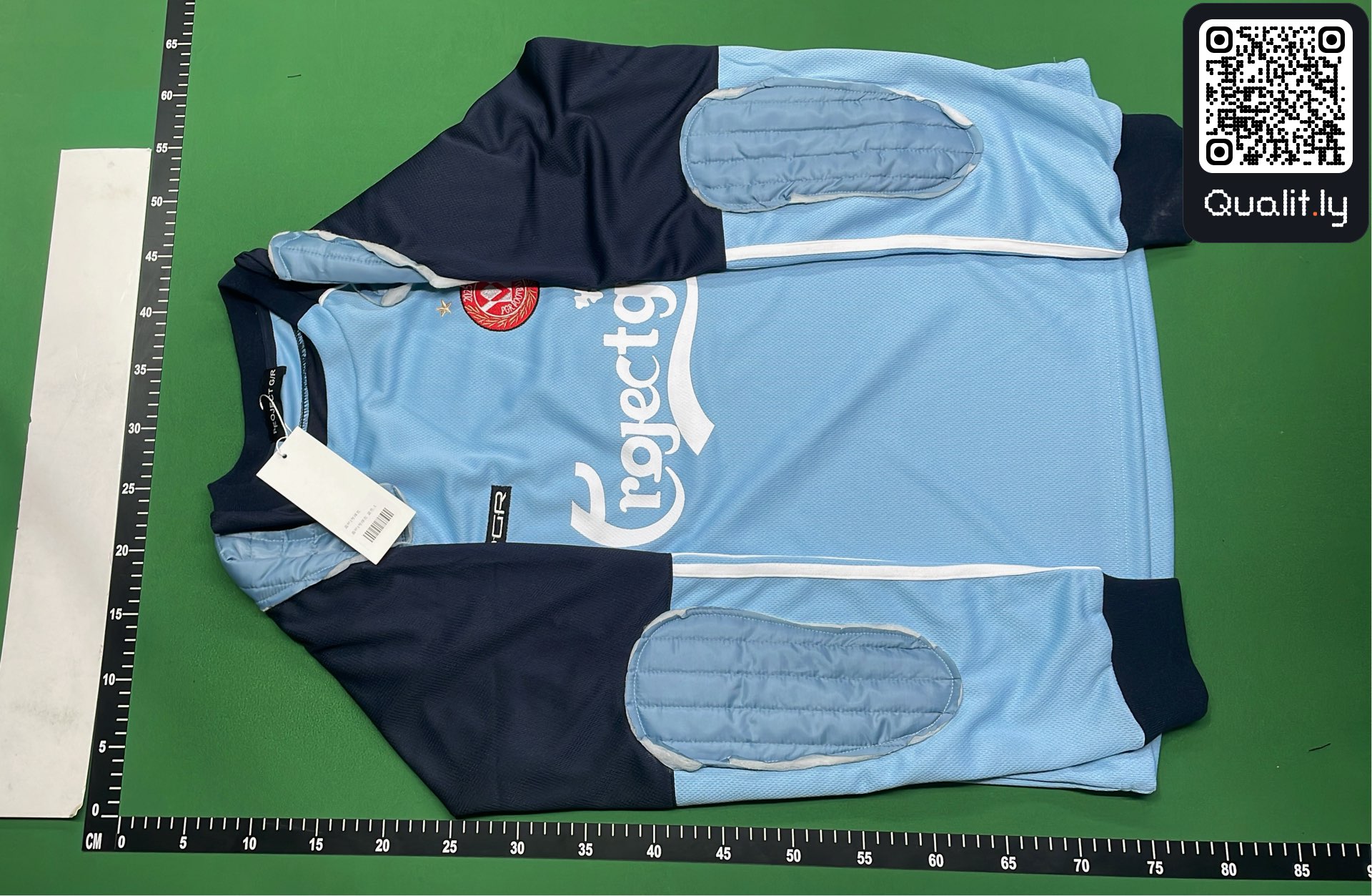 Sweatshirt QC photo 2 of 38