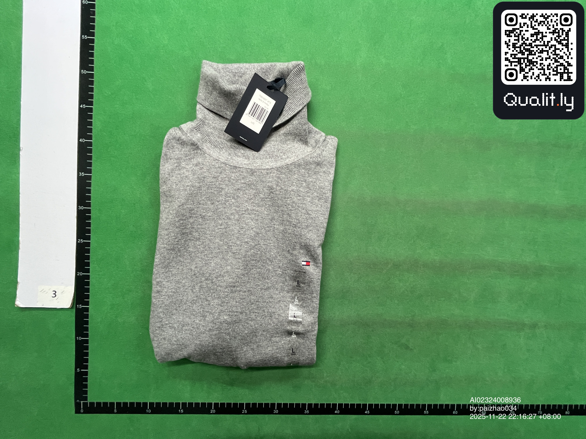 Sweater QC photo 1 of 34