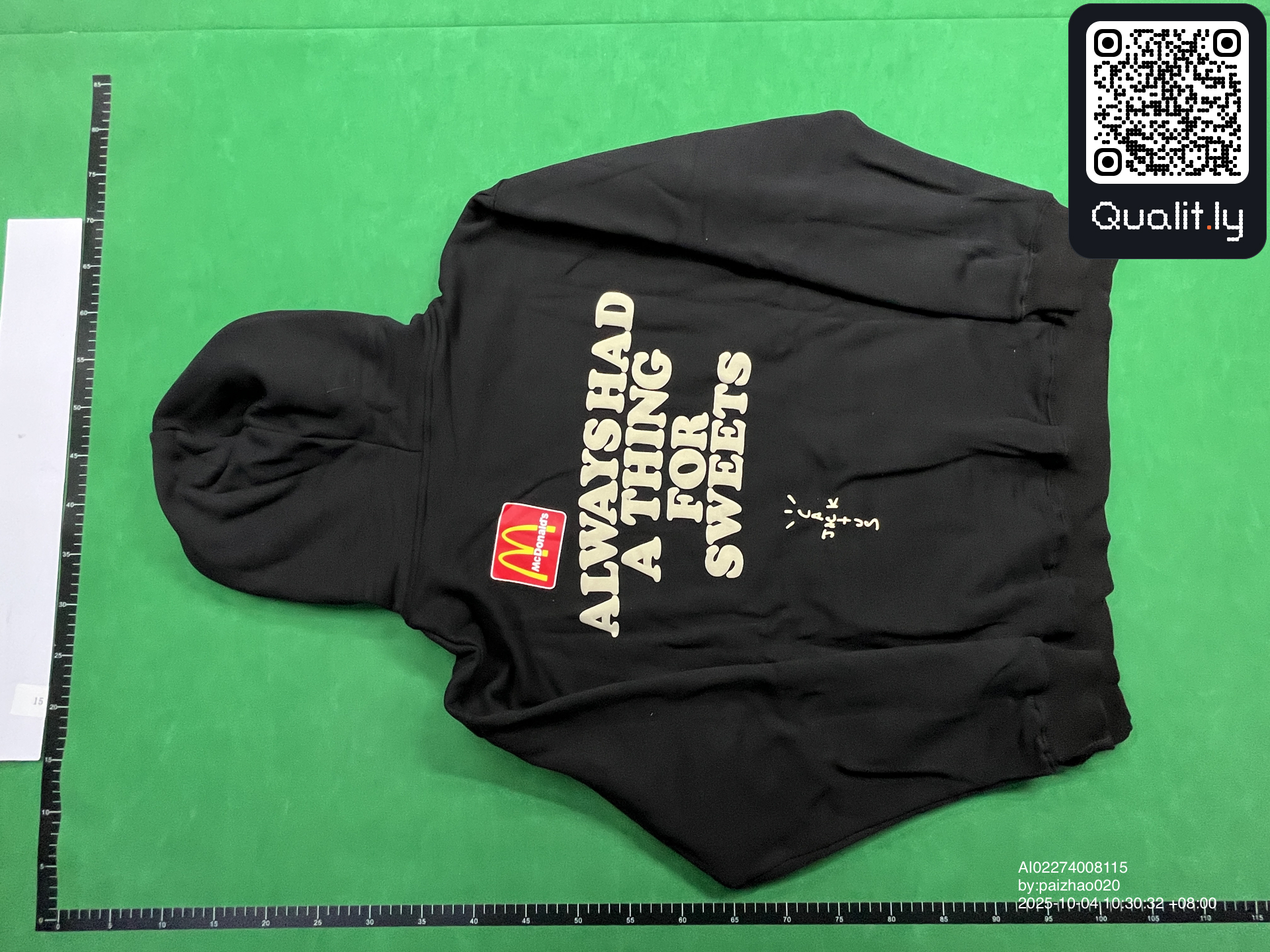 Hoodie QC photo 2 of 62