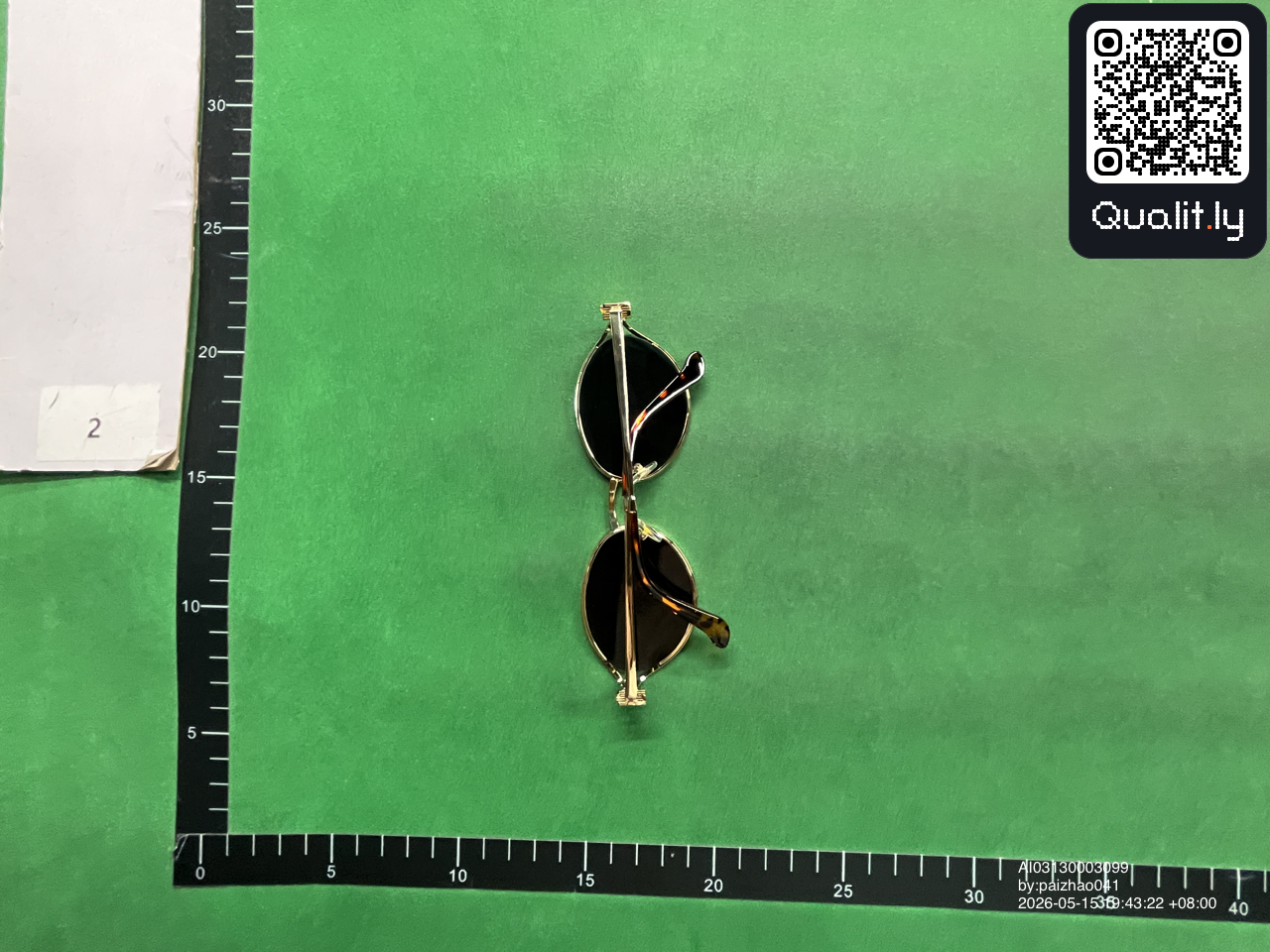 Sunglasses QC photo 2 of 10