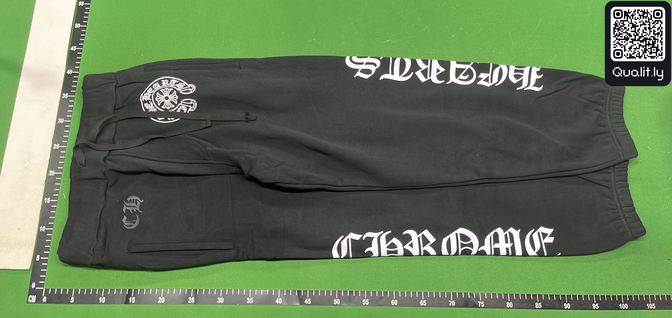 Pants QC photo 2 of 13