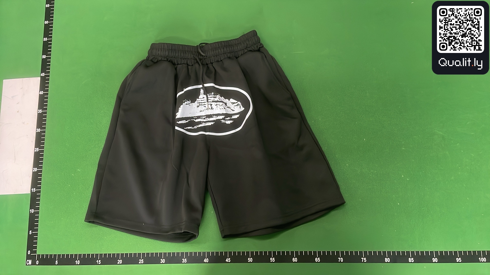 Shorts QC photo 2 of 113