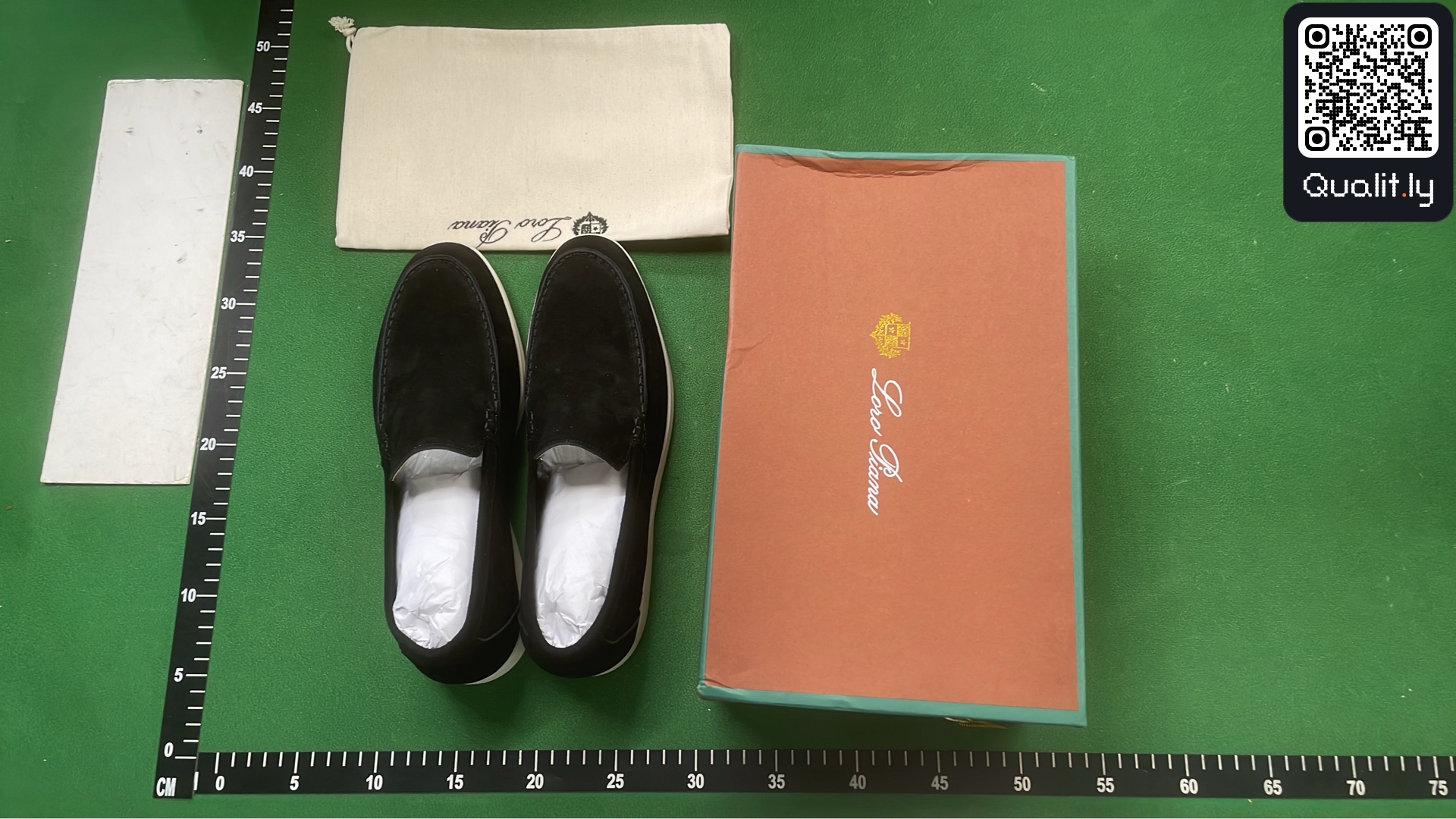 Sneakers — QC-foto 1 van 18