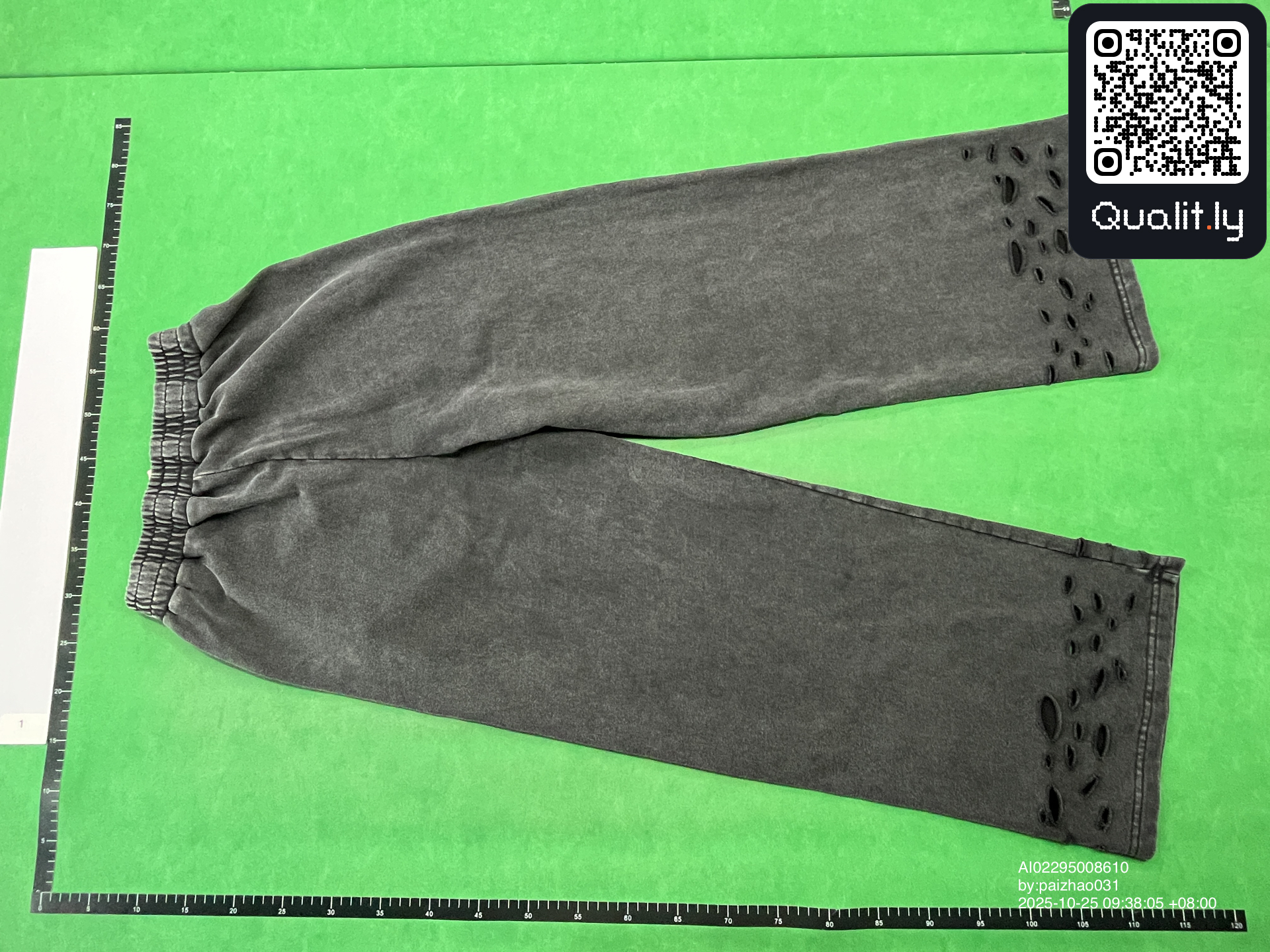 Pants QC photo 3 of 20