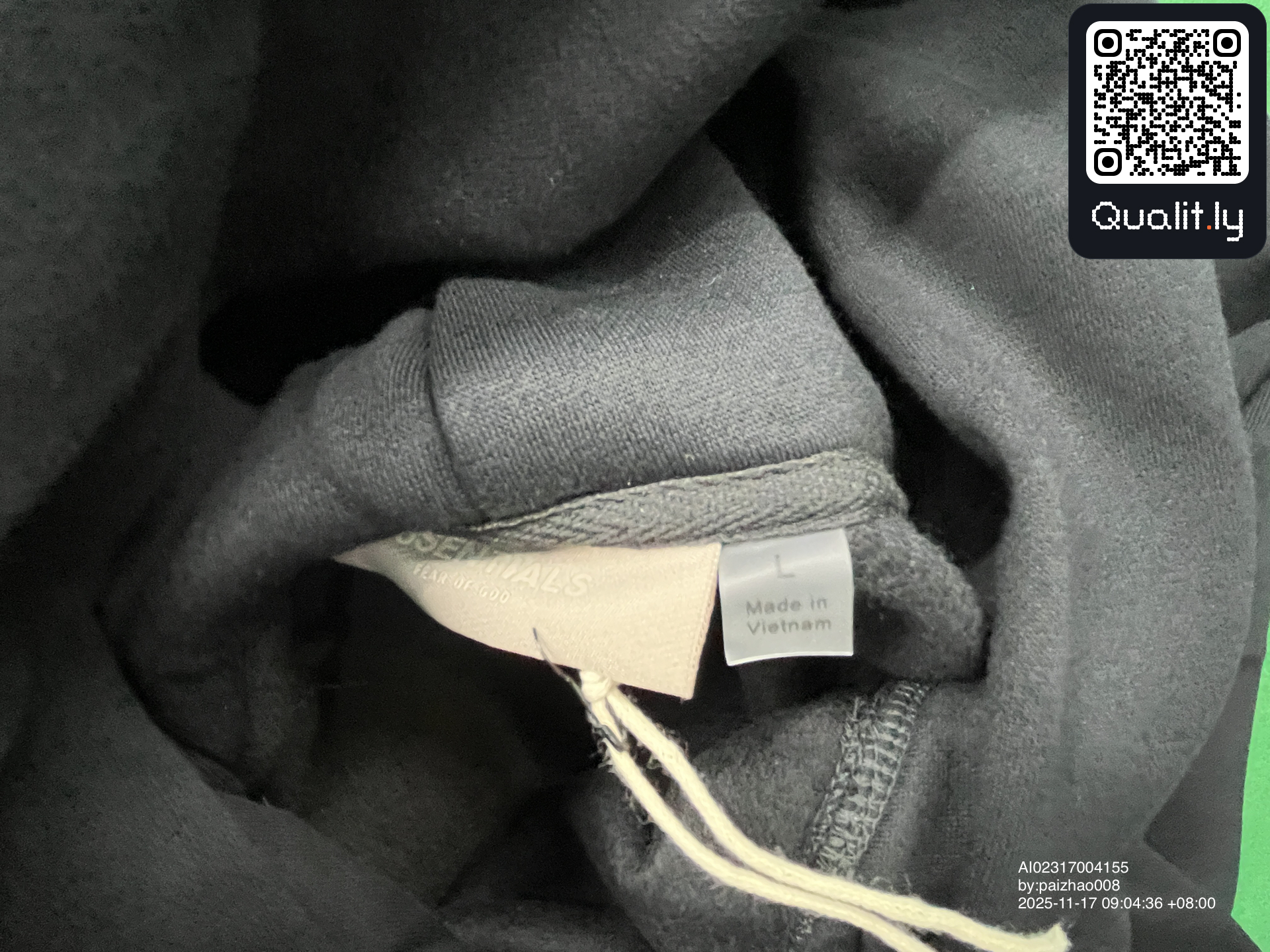 Hoodie QC photo 1 of 34