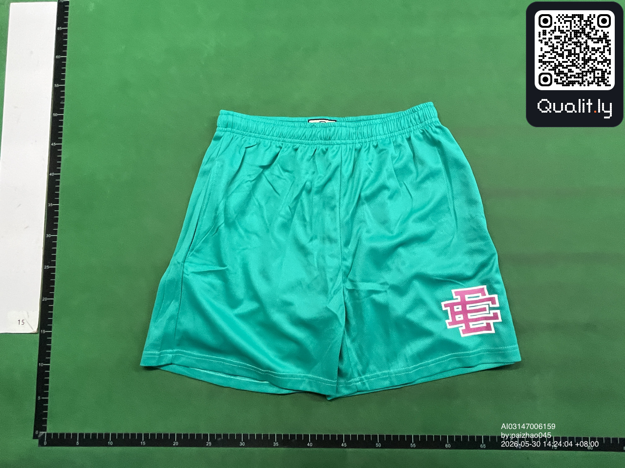 Shorts — QC-foto 1 av 90