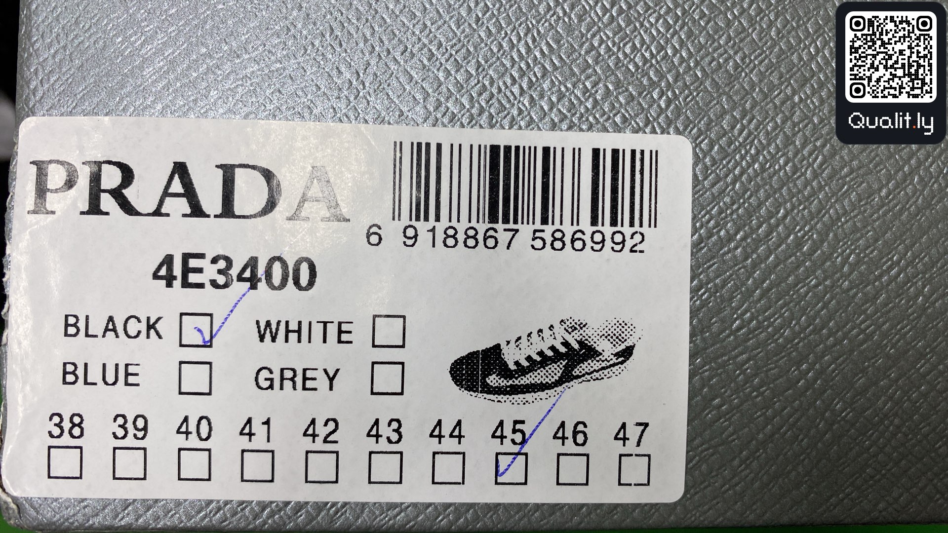 Sneakers QC photo 2 of 120