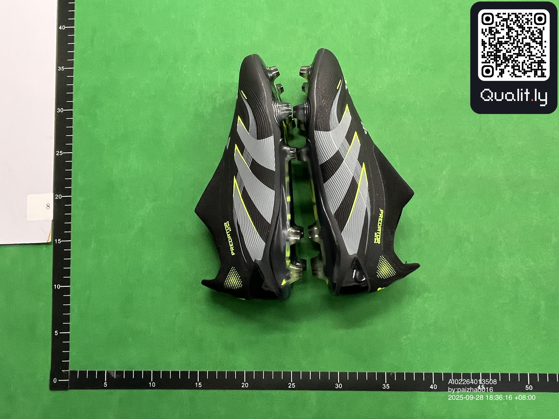 球鞋 QC 照片 2 / 12