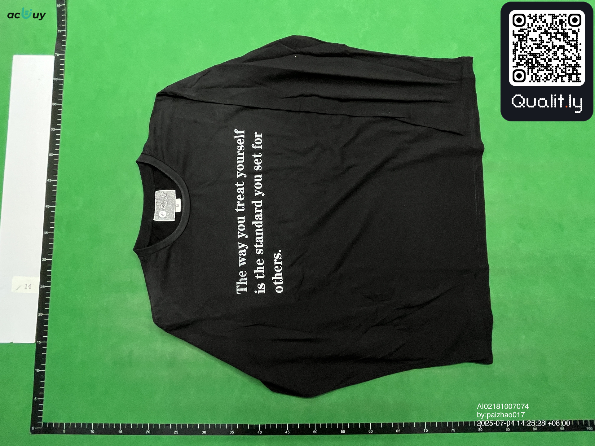 T-Shirt — QC-Foto 3 von 4