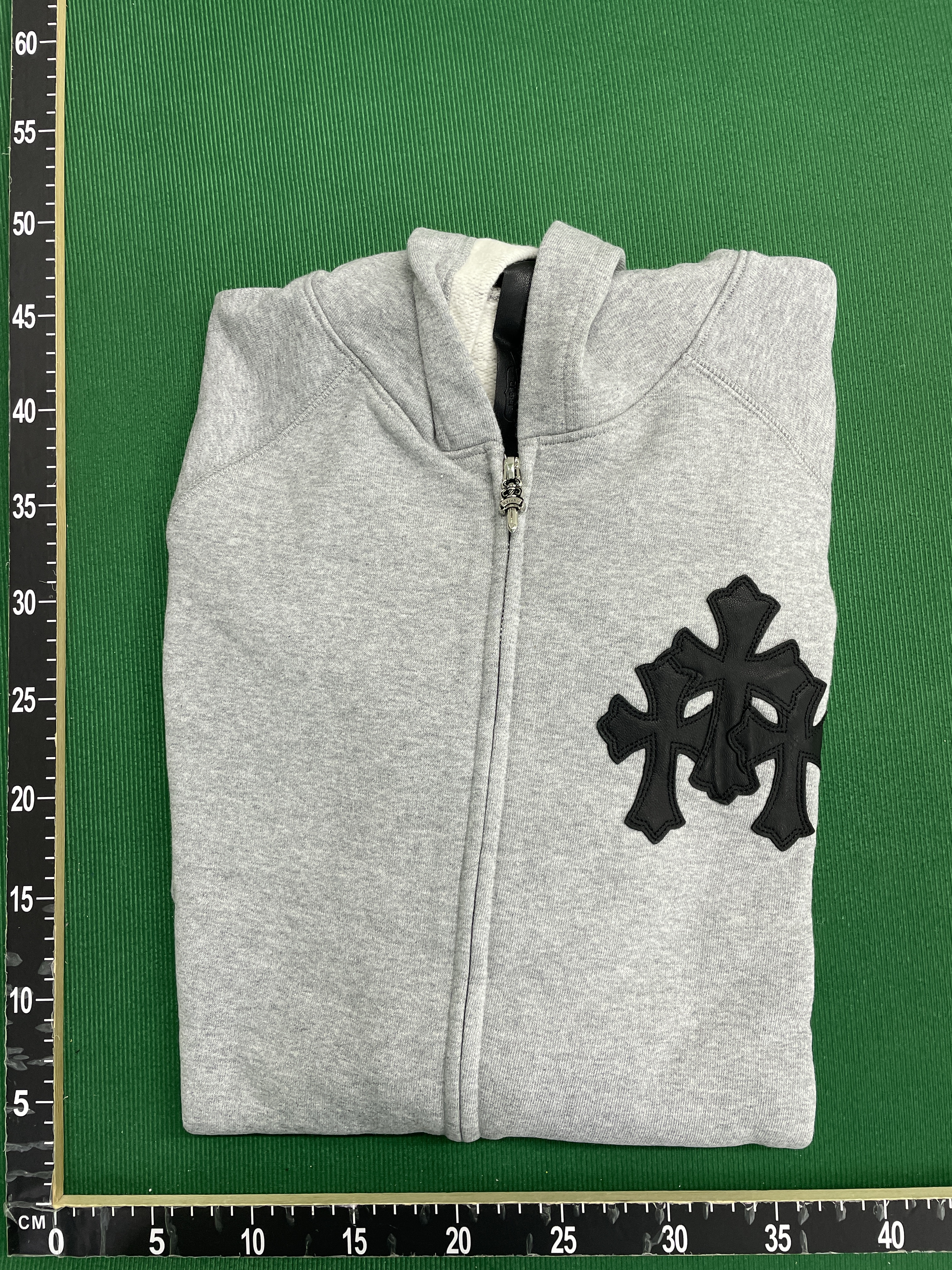 Hoodie QC photo 2 of 5
