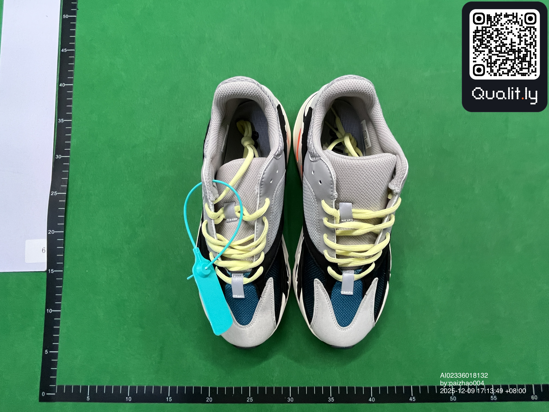 Sneakers — foto QC 1 di 10
