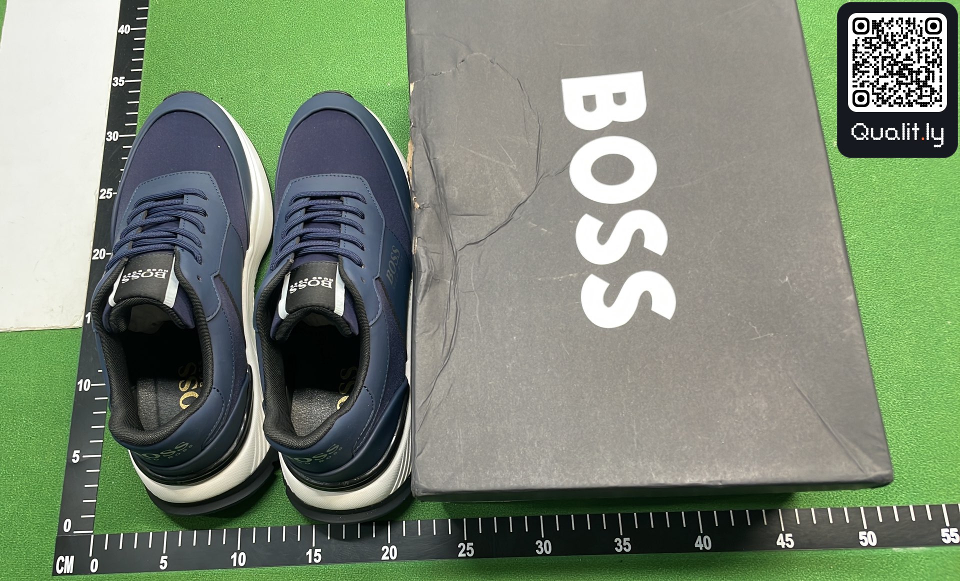Sneakers — foto QC 2 di 6