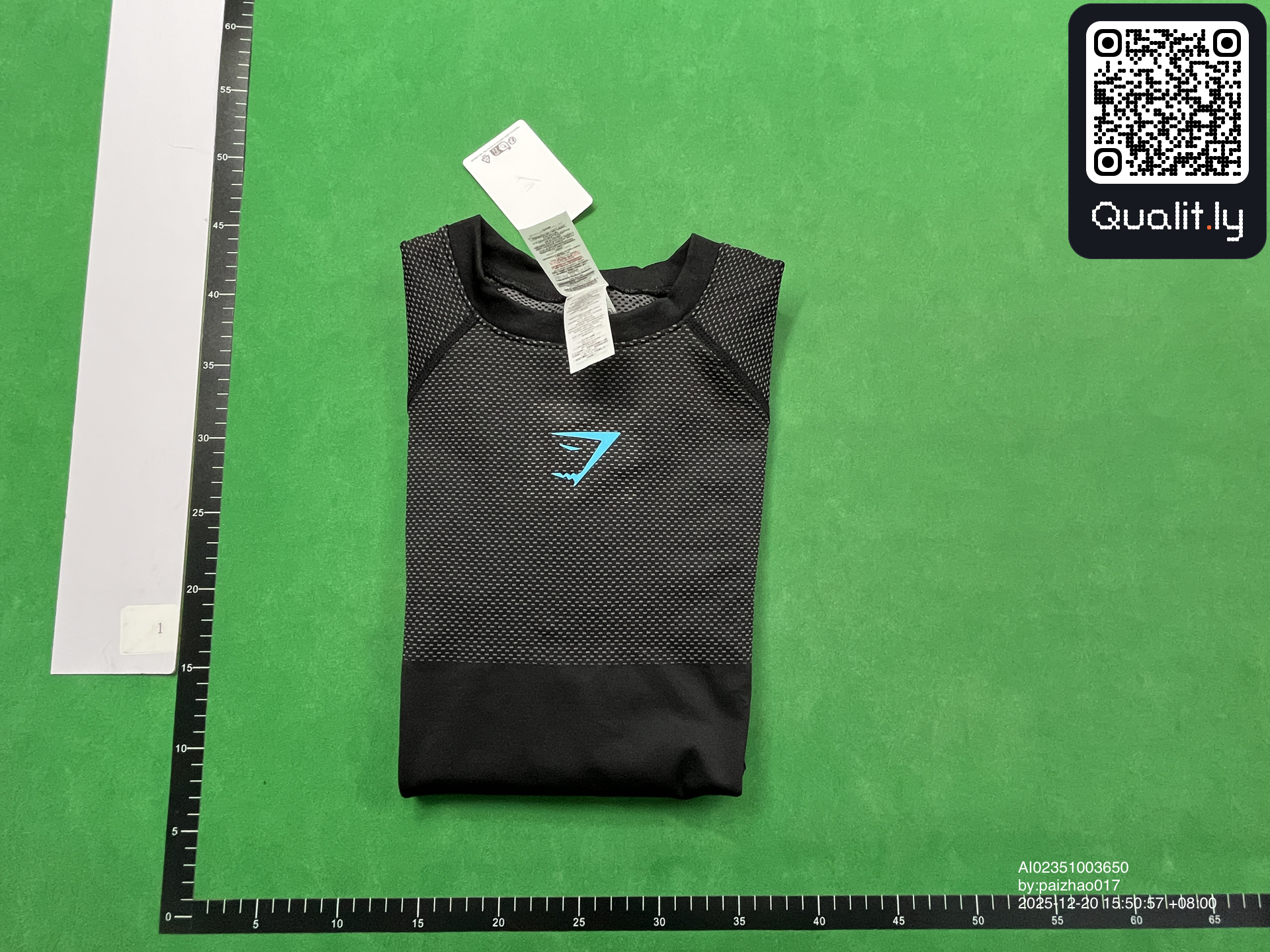 Camiseta — foto QC 1 de 20