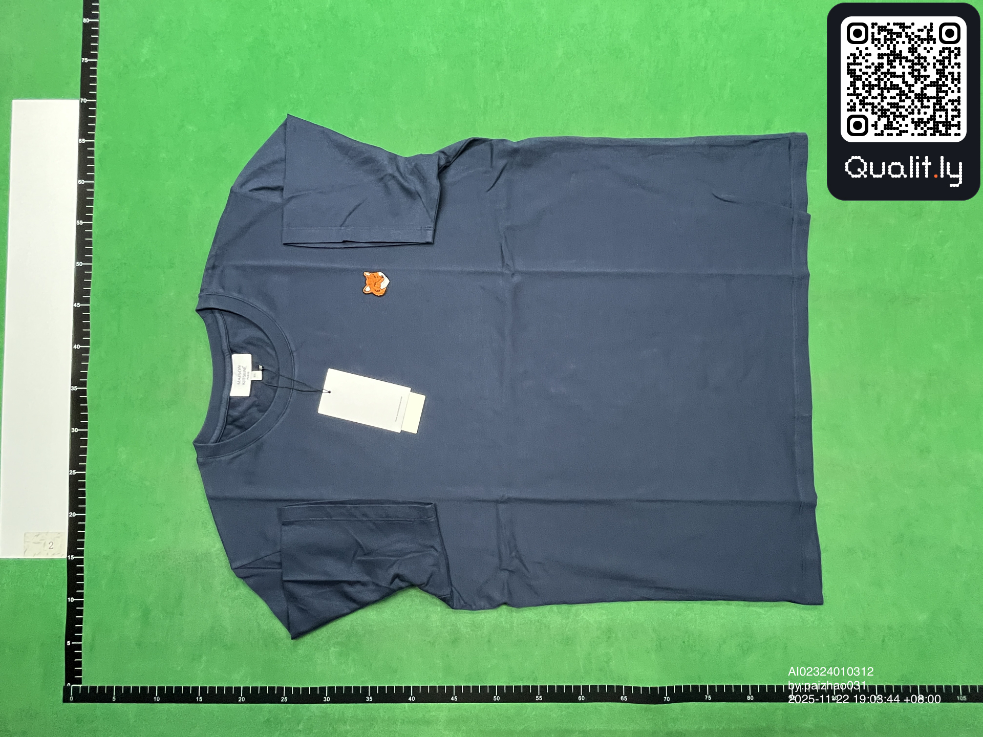 T-shirt — foto QC 3 di 8