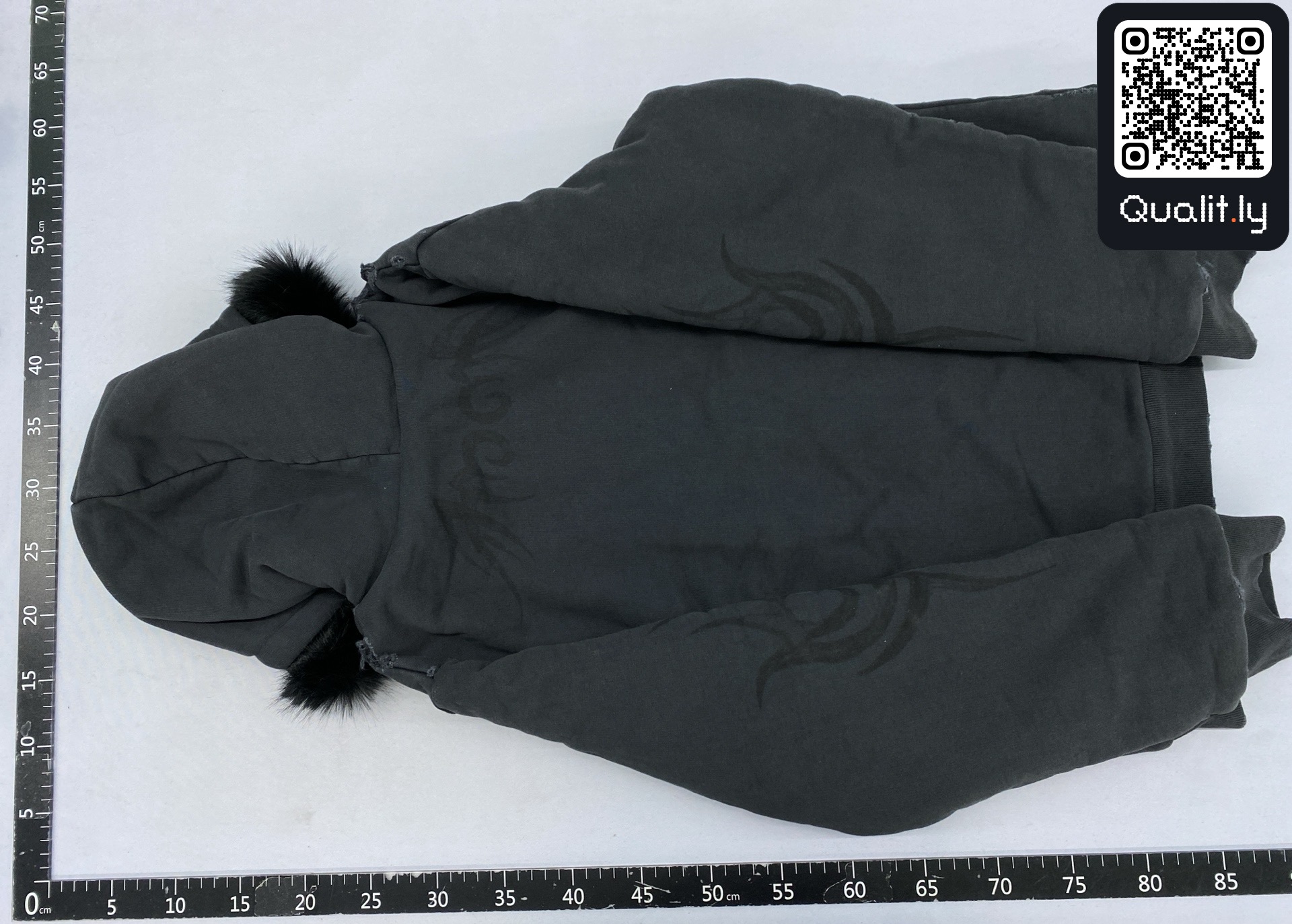 Hoodie — QC-foto 3 van 87