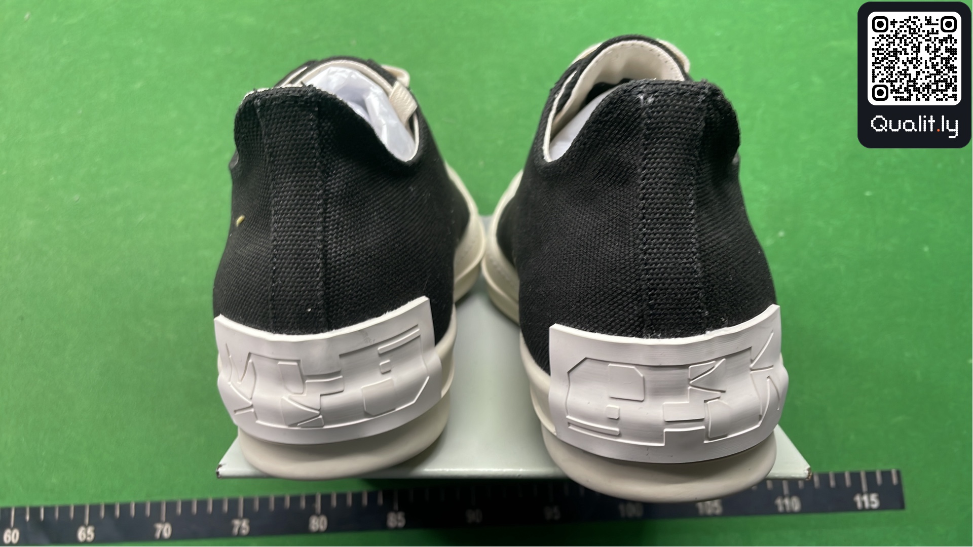 Sneakers — foto QC 3 di 6