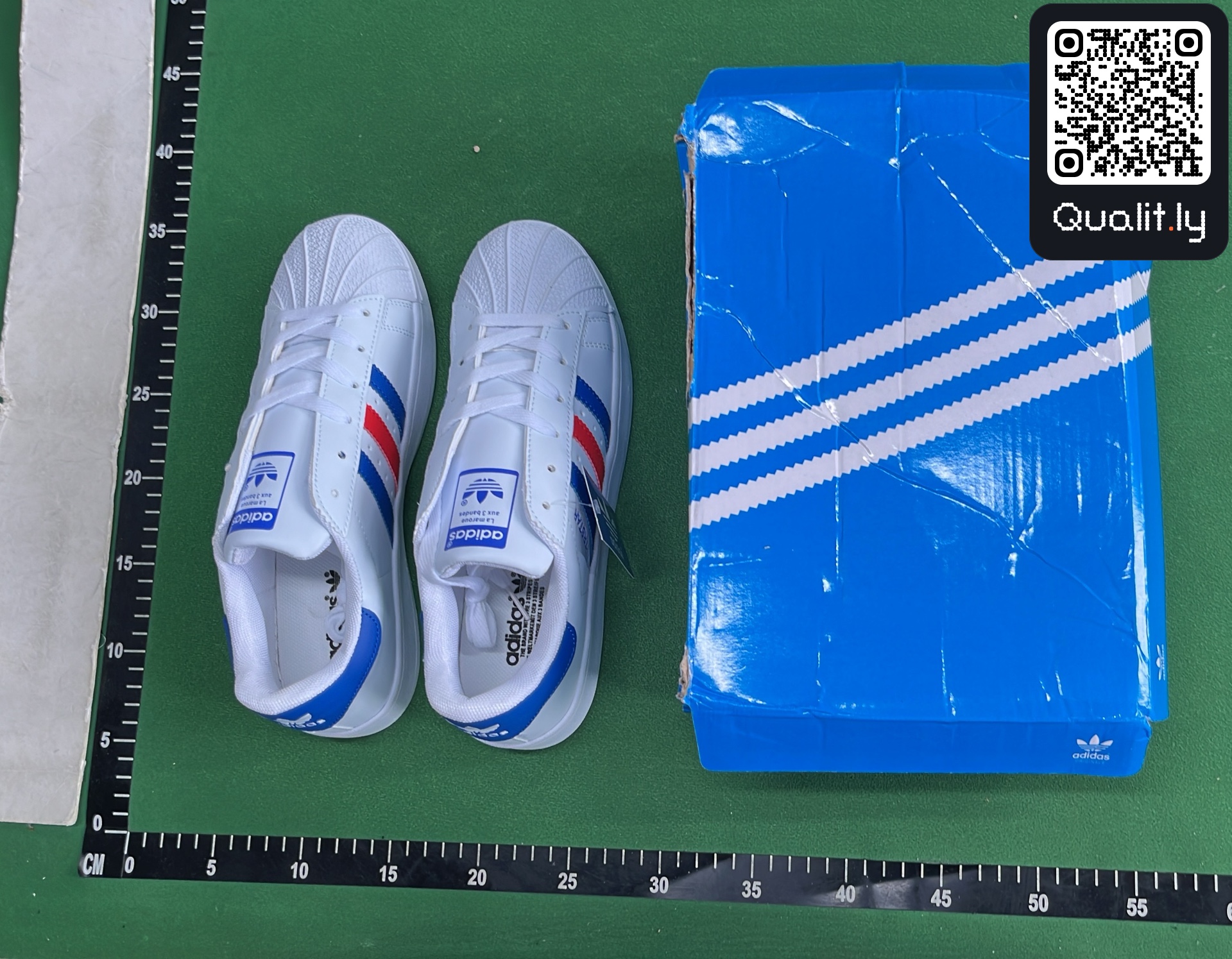Sneakers QC photo 1 of 12