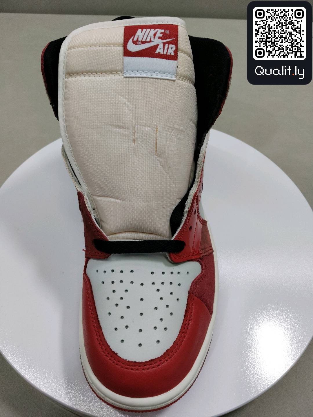 Sneakers QC photo 2 of 20