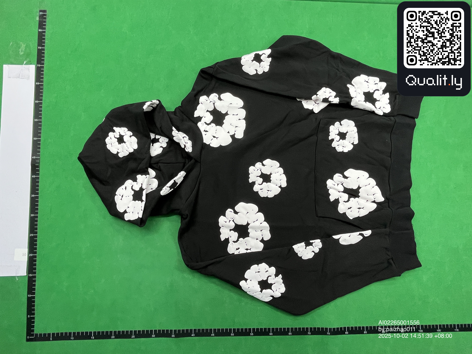 Hoodie — QC-foto 3 van 28