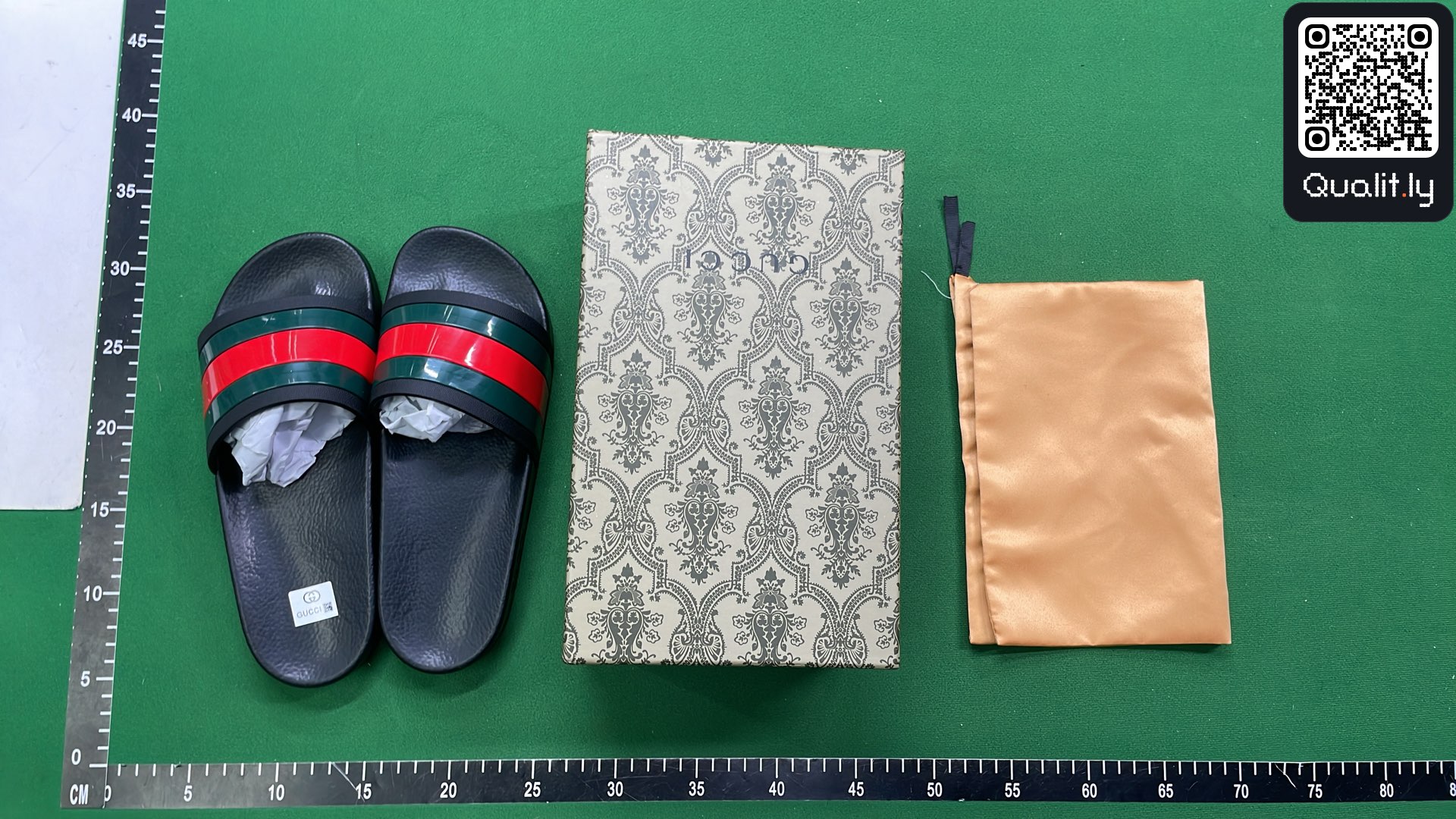 Slides QC photo 1 of 5