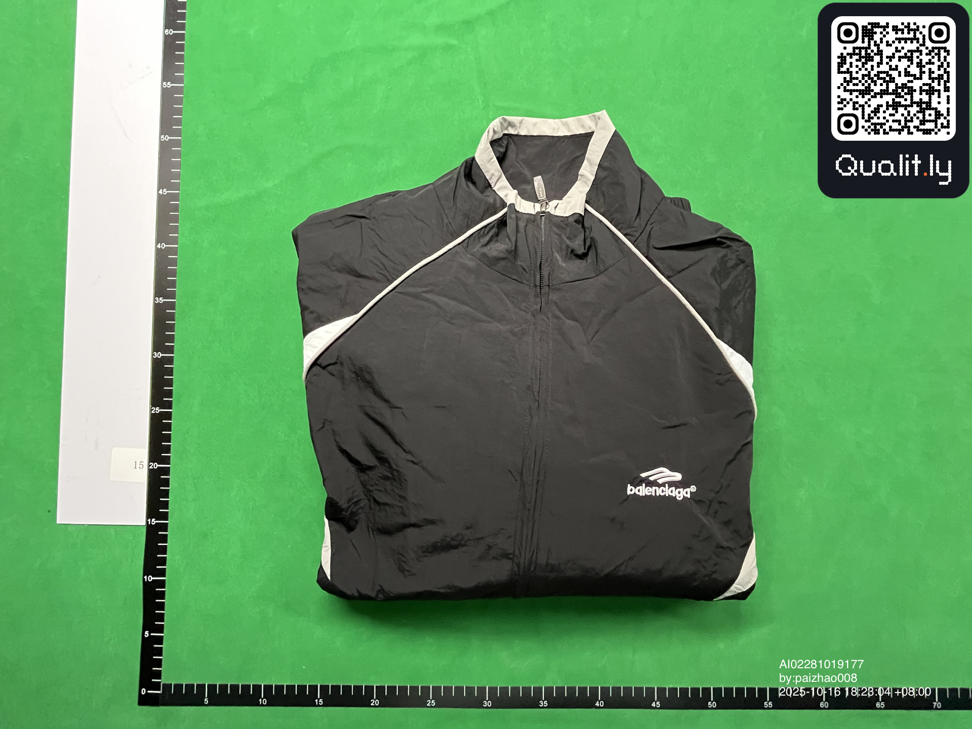 Jacket QC photo 3 of 38