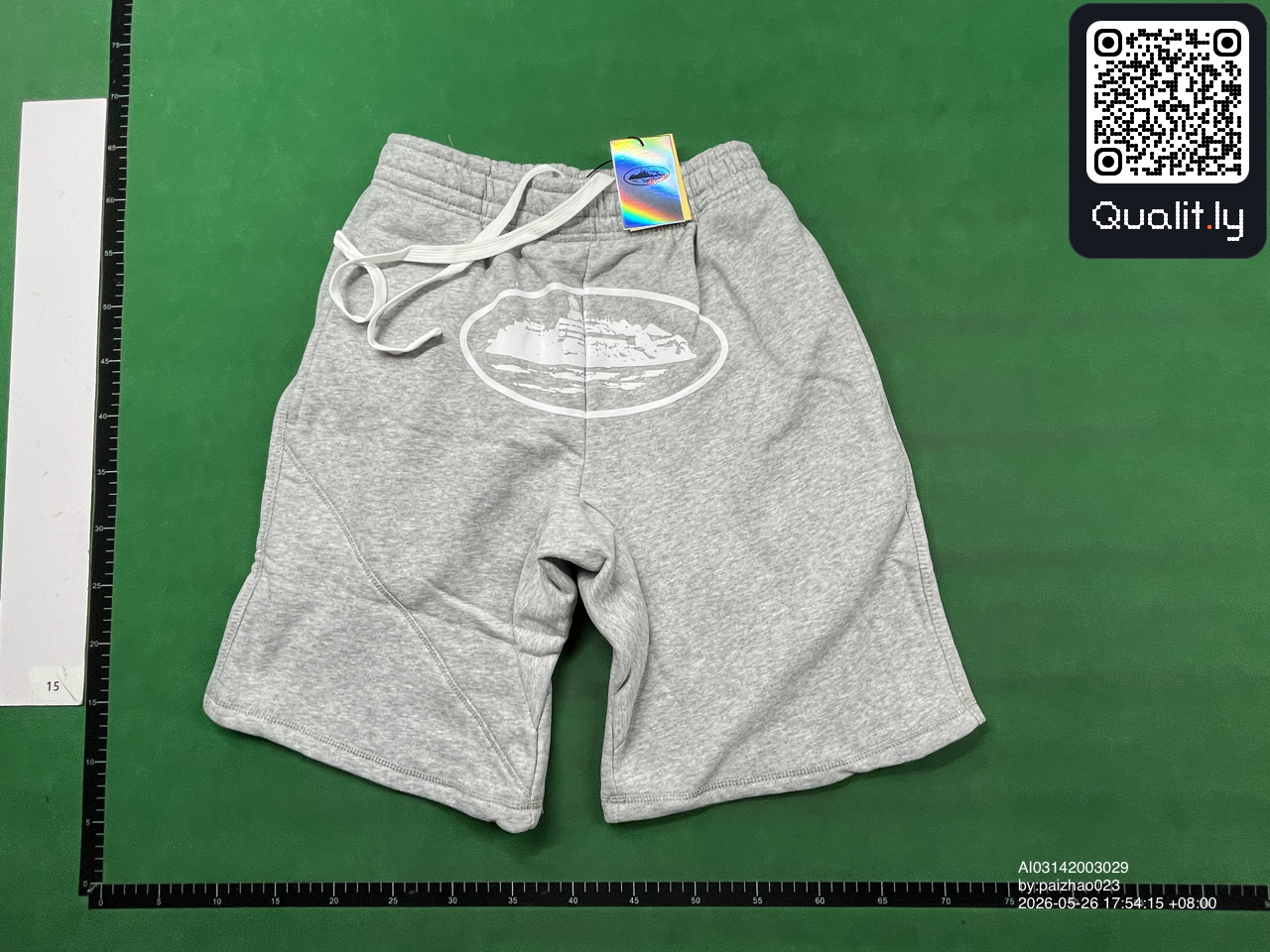 Shorts QC photo 2 of 82