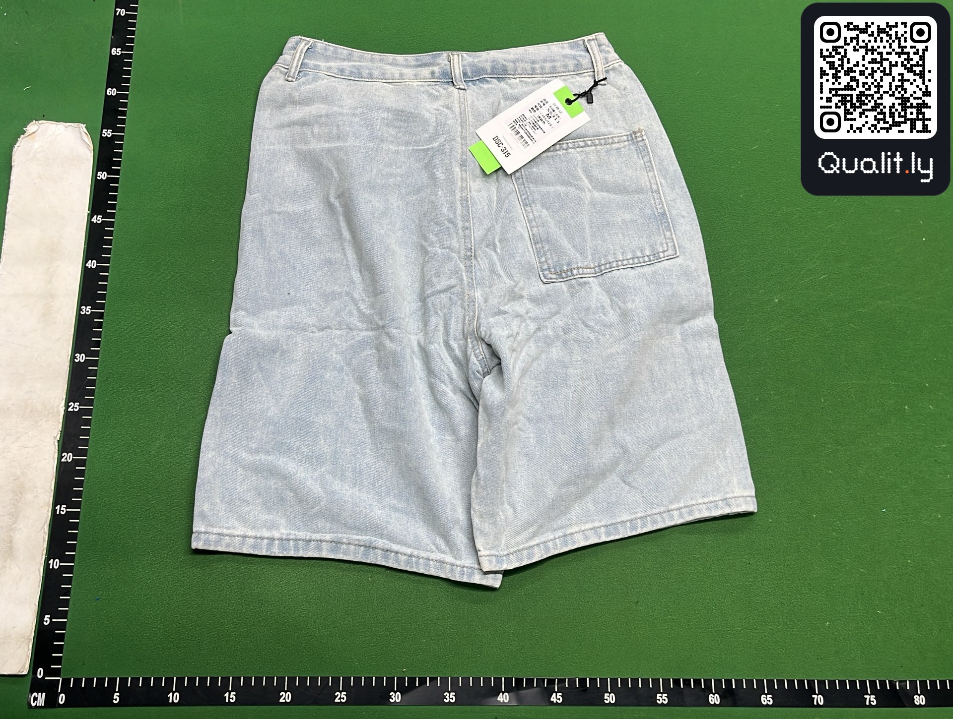 Jeans QC photo 3 of 8