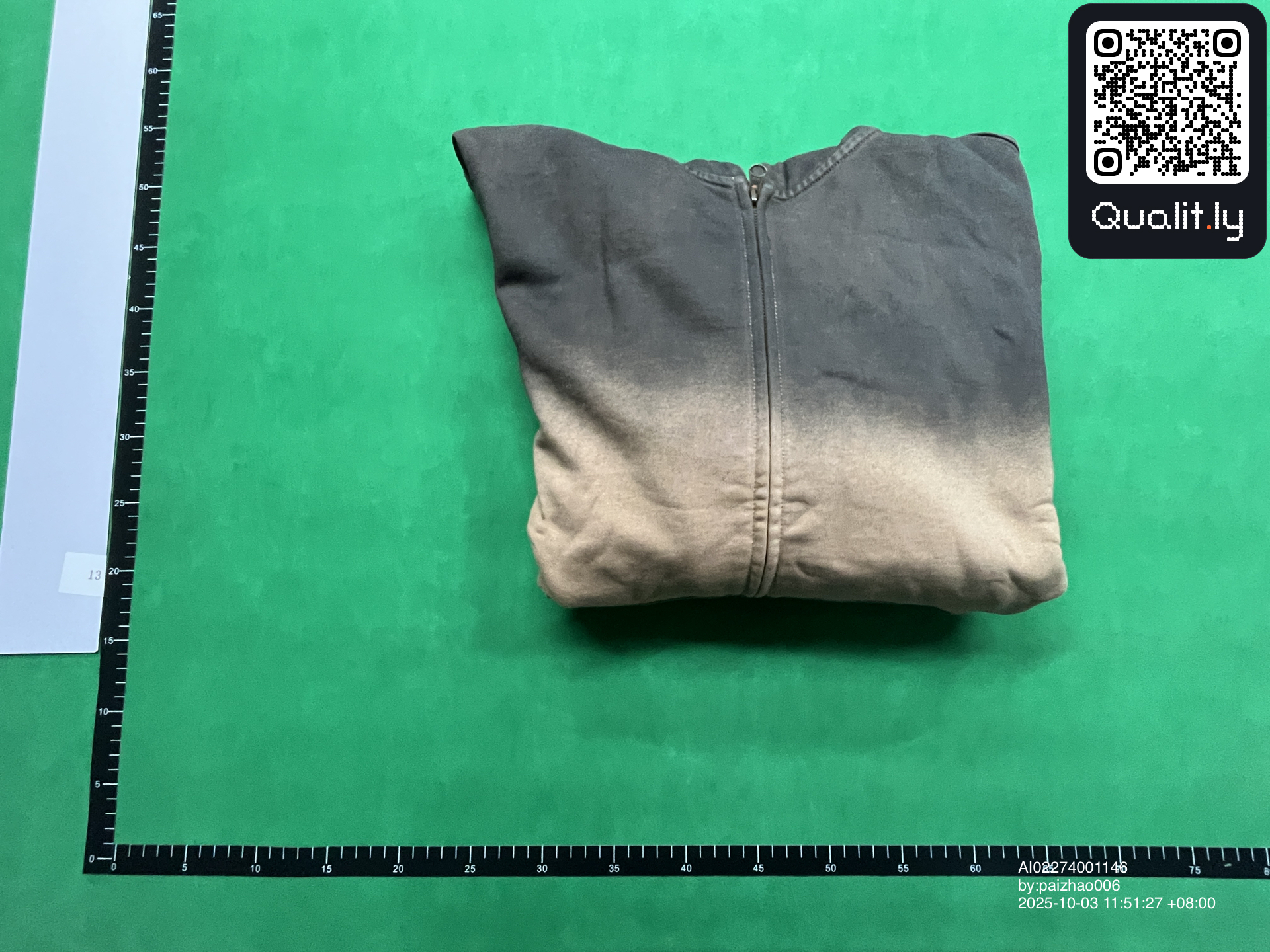 连帽卫衣 QC 照片 1 / 4
